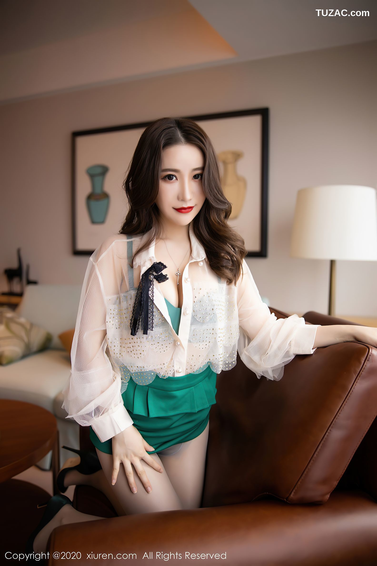 XiuRen秀人网-2855-绯月樱-《都市OL短裙的丝足美腿秀美光滑》-2020.12.03