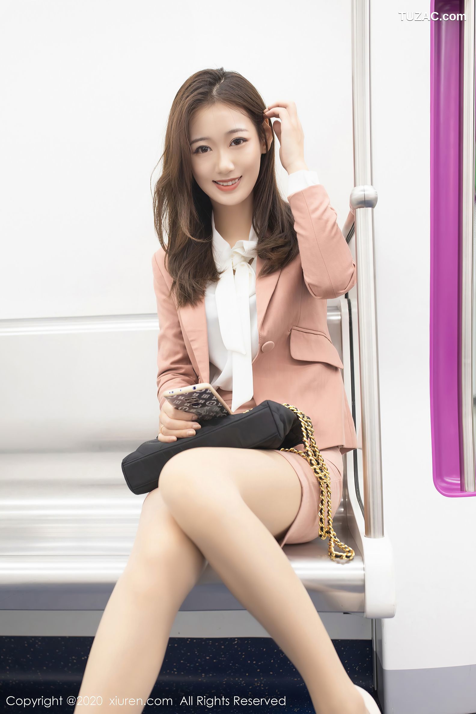 XiuRen秀人网-2865-唐安琪-《地铁学妹系列》-2020.12.07
