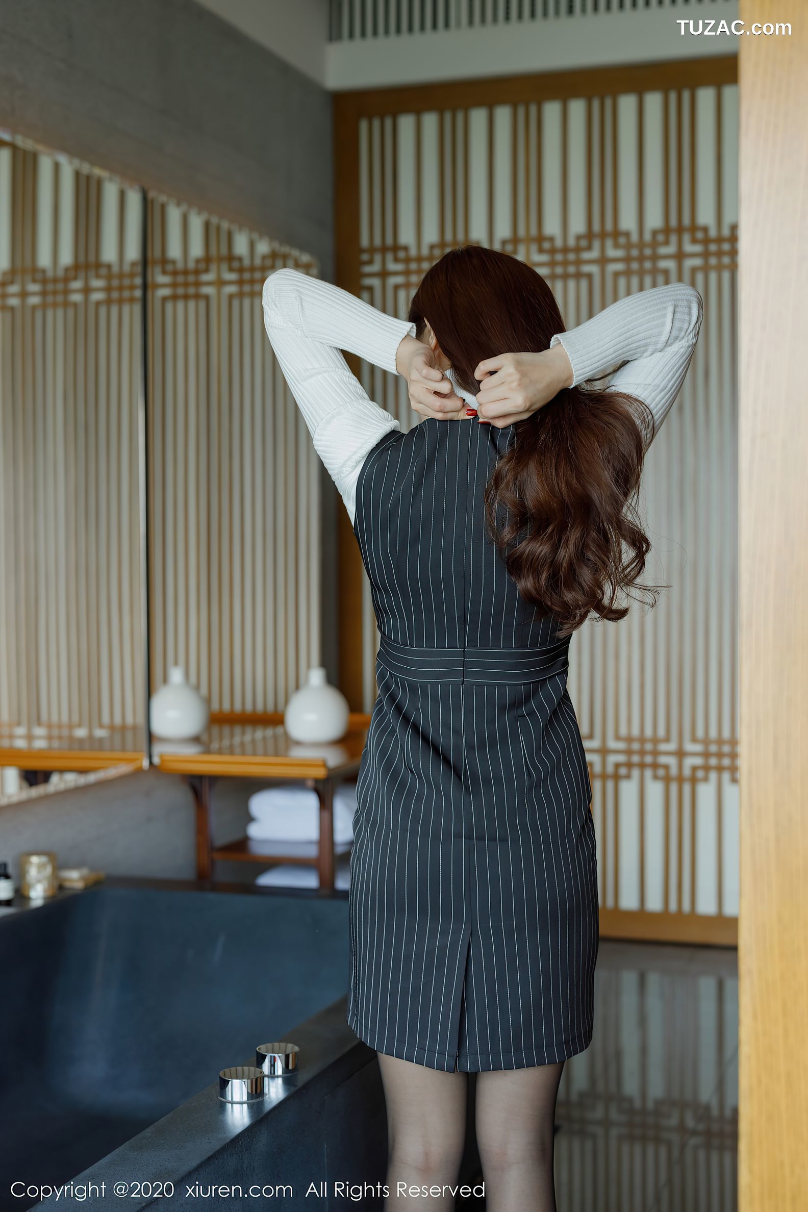 XiuRen秀人网-2910-杨紫嫣Cynthia-职场女老板主题黑丝裤袜-2020.12.17