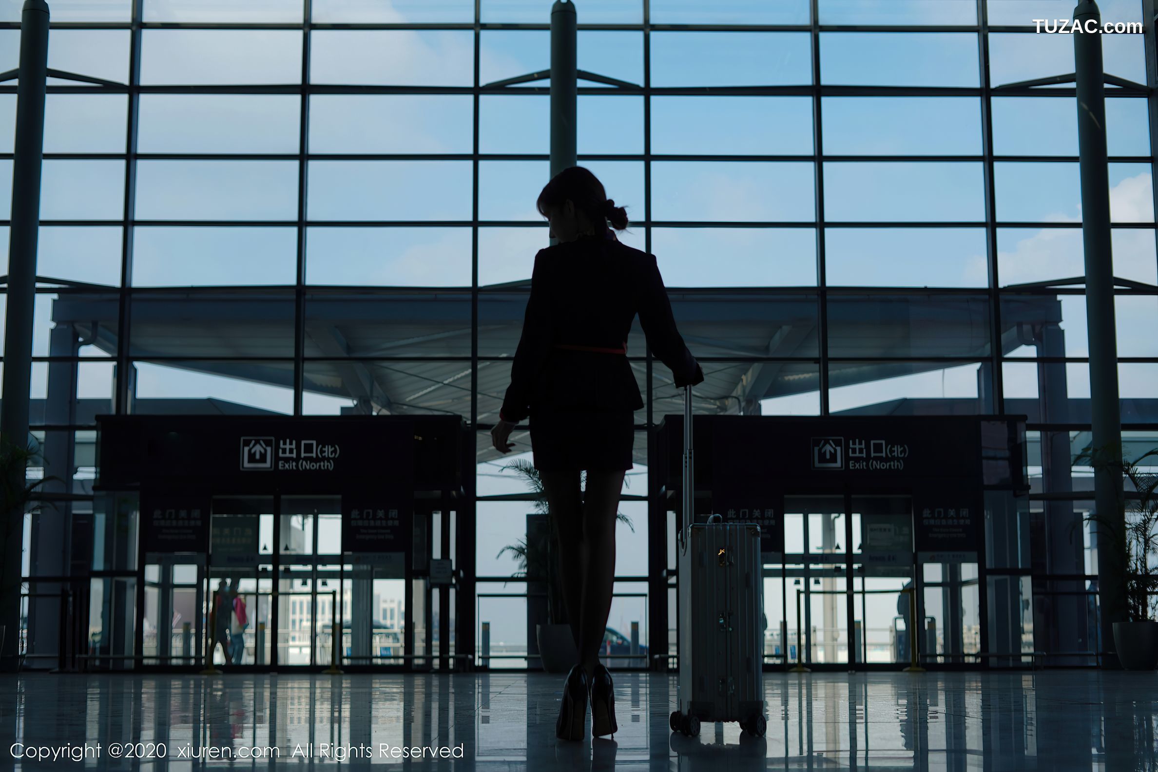 XiuRen秀人网-2915-周于希Sandy-空姐真实场景剧情主题红色内衣黑丝-2020.12.18