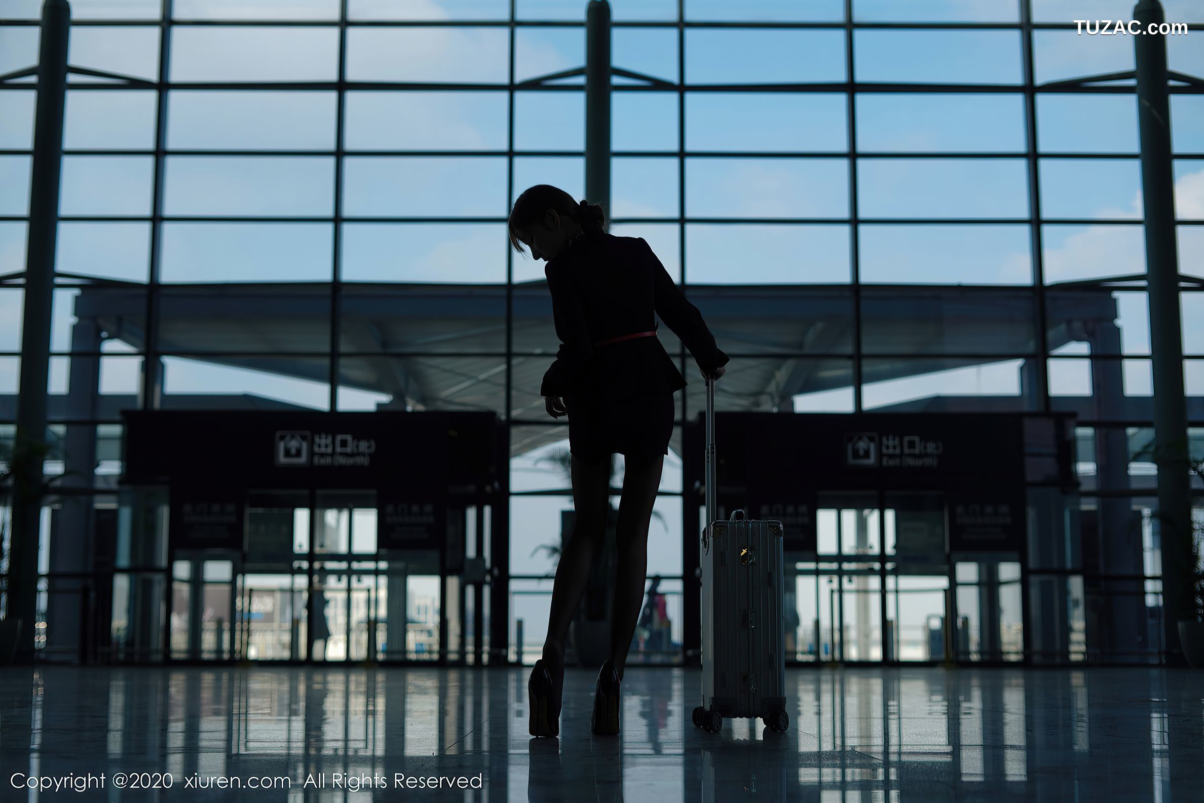 XiuRen秀人网-2915-周于希Sandy-空姐真实场景剧情主题红色内衣黑丝-2020.12.18