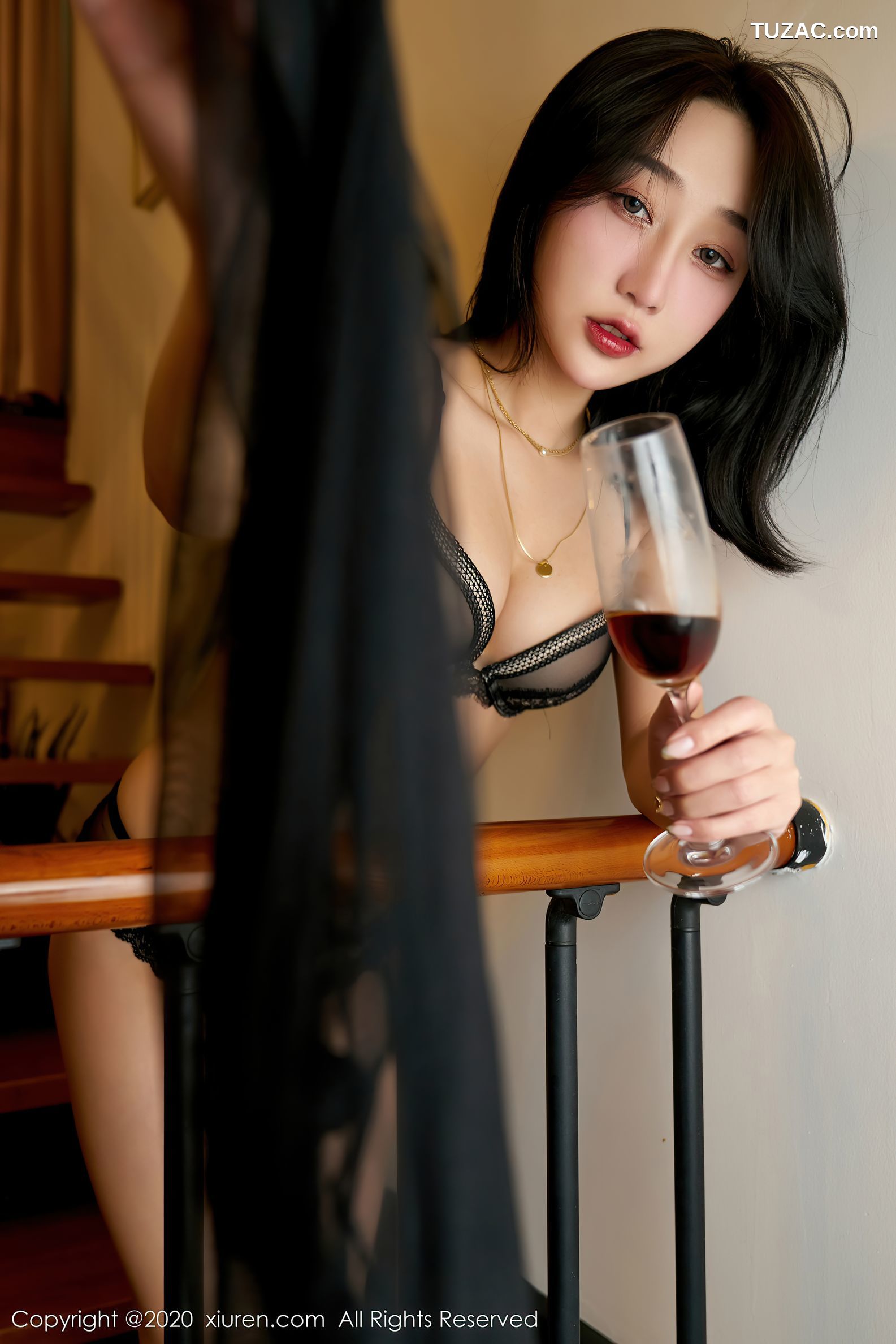 XiuRen秀人网-2941-九月生-《性感居家女友娇媚》-2020.12.25