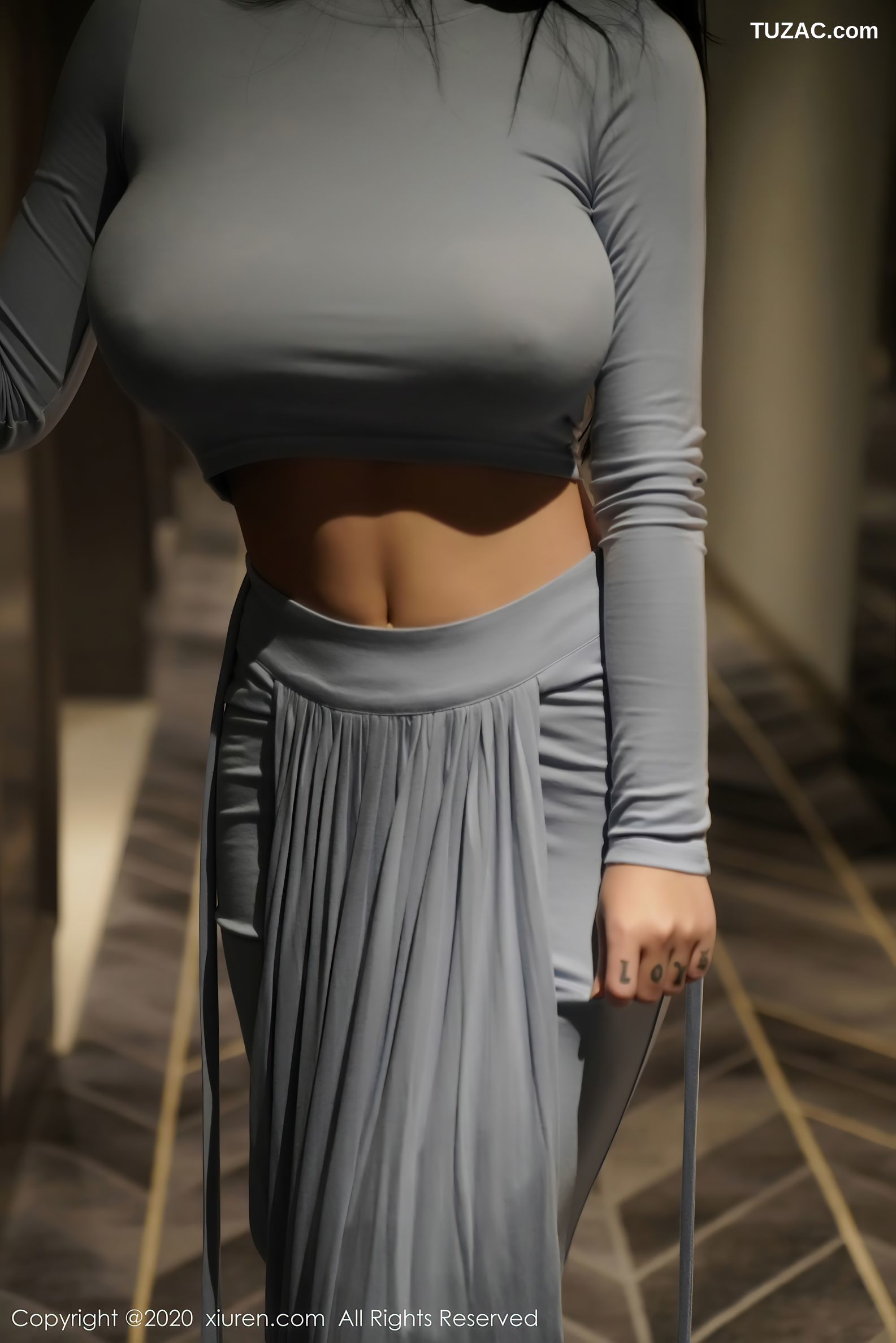 XiuRen秀人网-2946-美七Mia-《一袭蓝色长裙》-2020.12.28