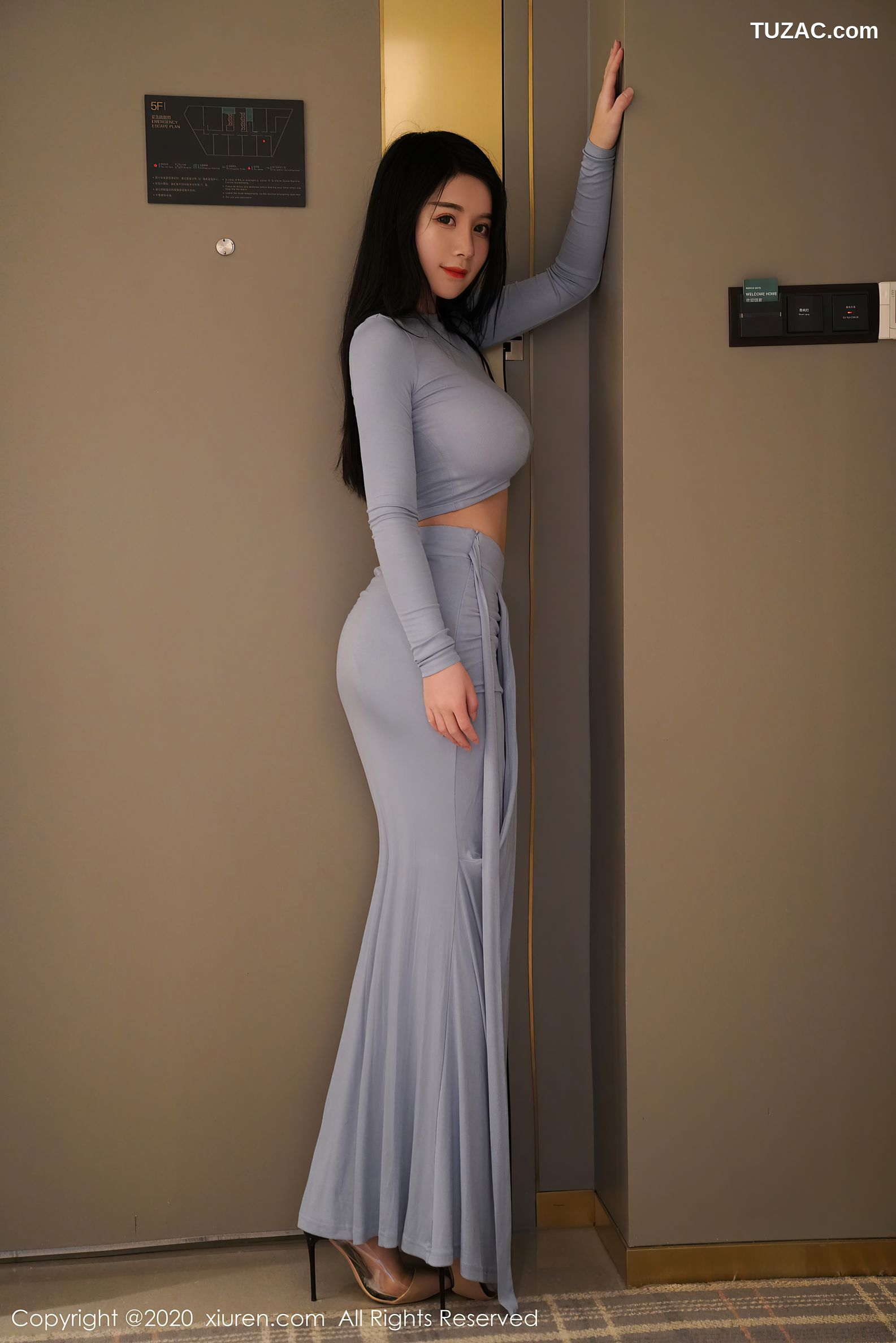 XiuRen秀人网-2946-美七Mia-《一袭蓝色长裙》-2020.12.28