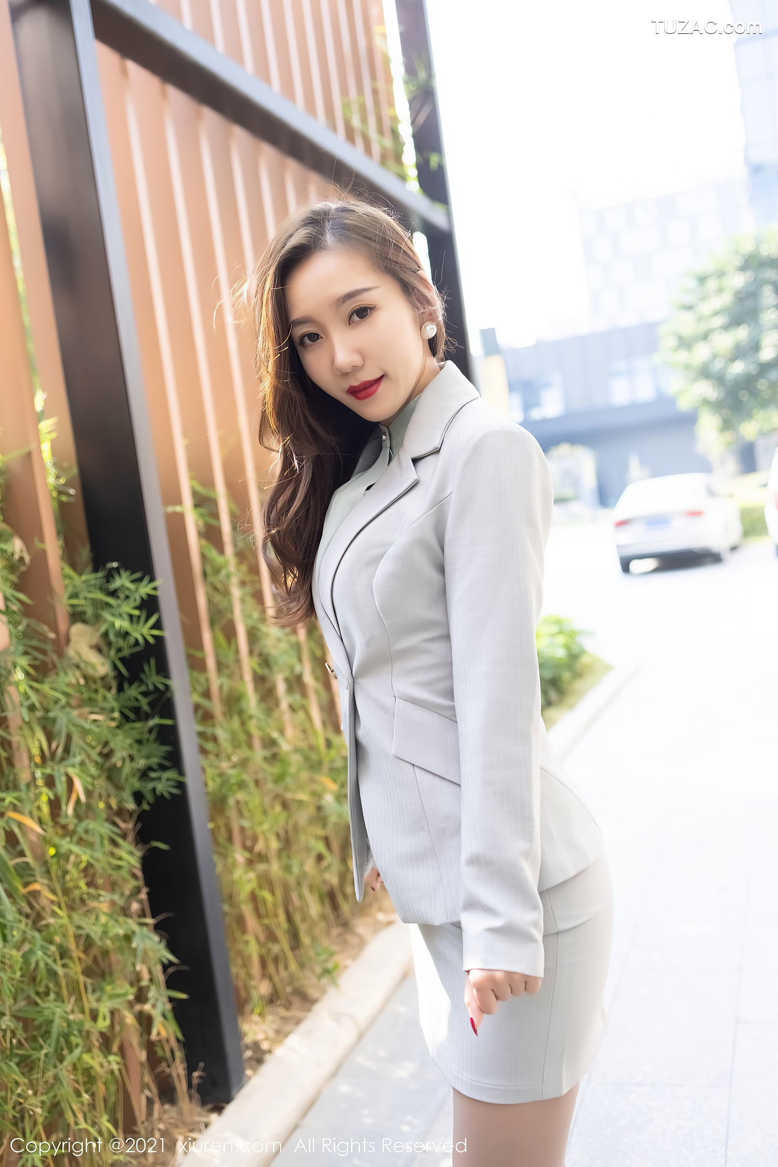 XiuRen秀人网-2964-艾静香-《经典的职场OL系列》-2021.01.04