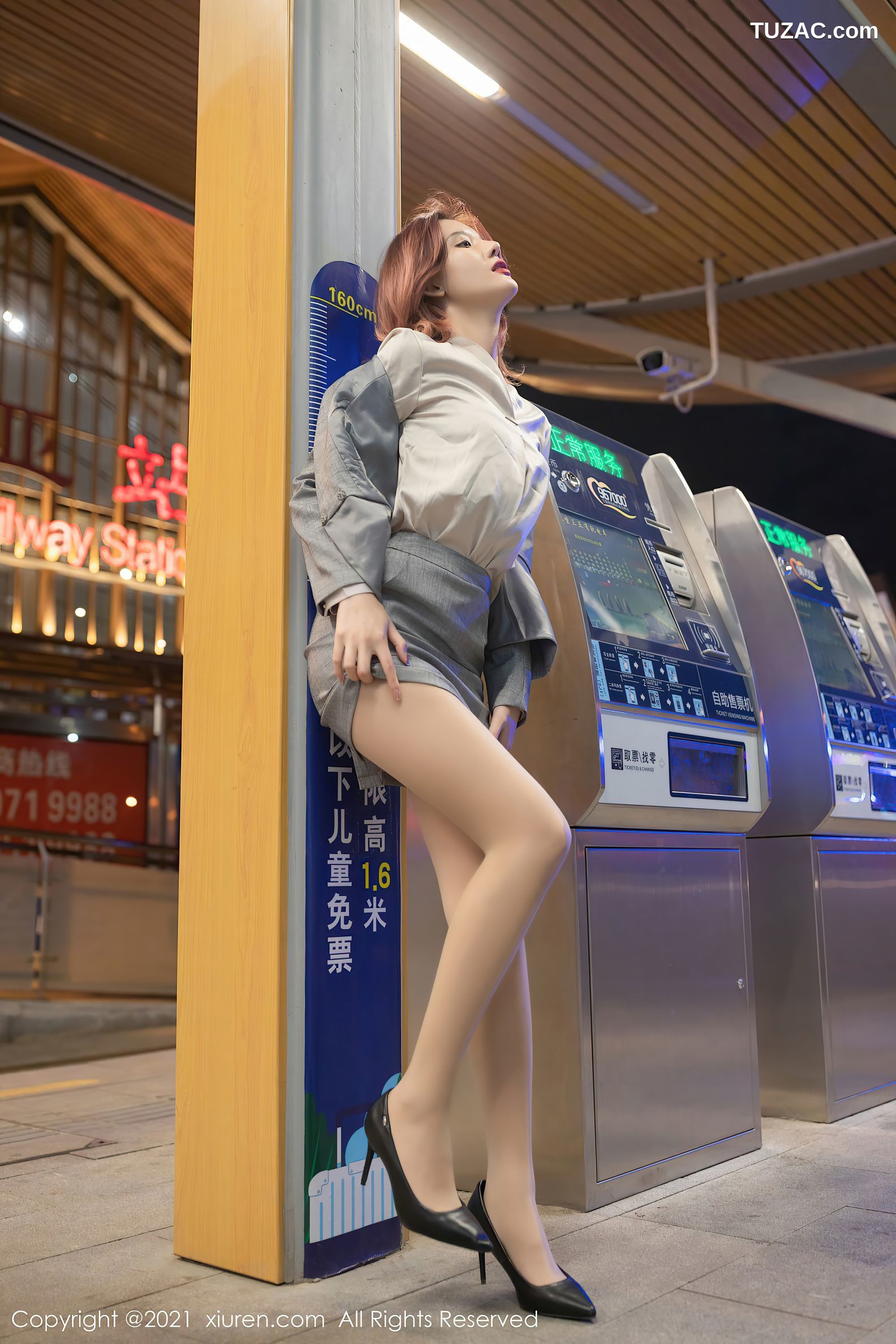 XiuRen秀人网-2979-就是阿朱啊-《有轨电车主题系列》-2021.01.06