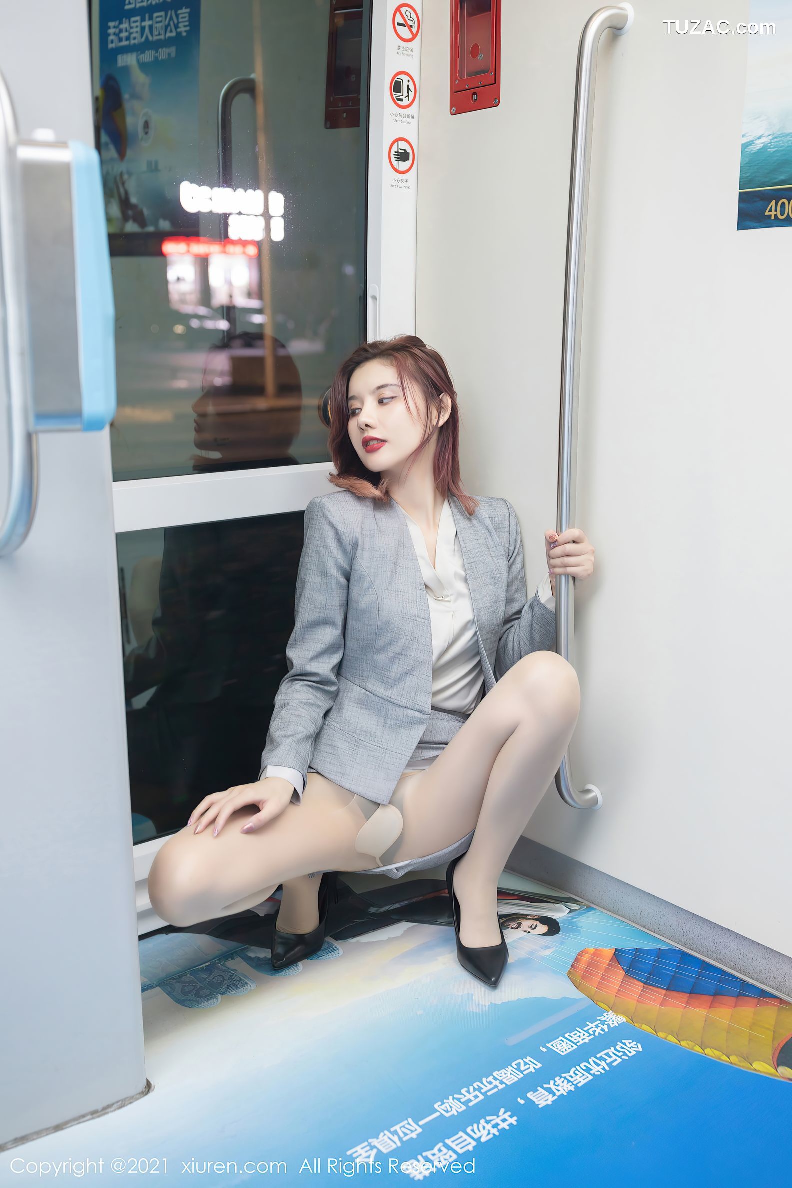 XiuRen秀人网-2979-就是阿朱啊-《有轨电车主题系列》-2021.01.06