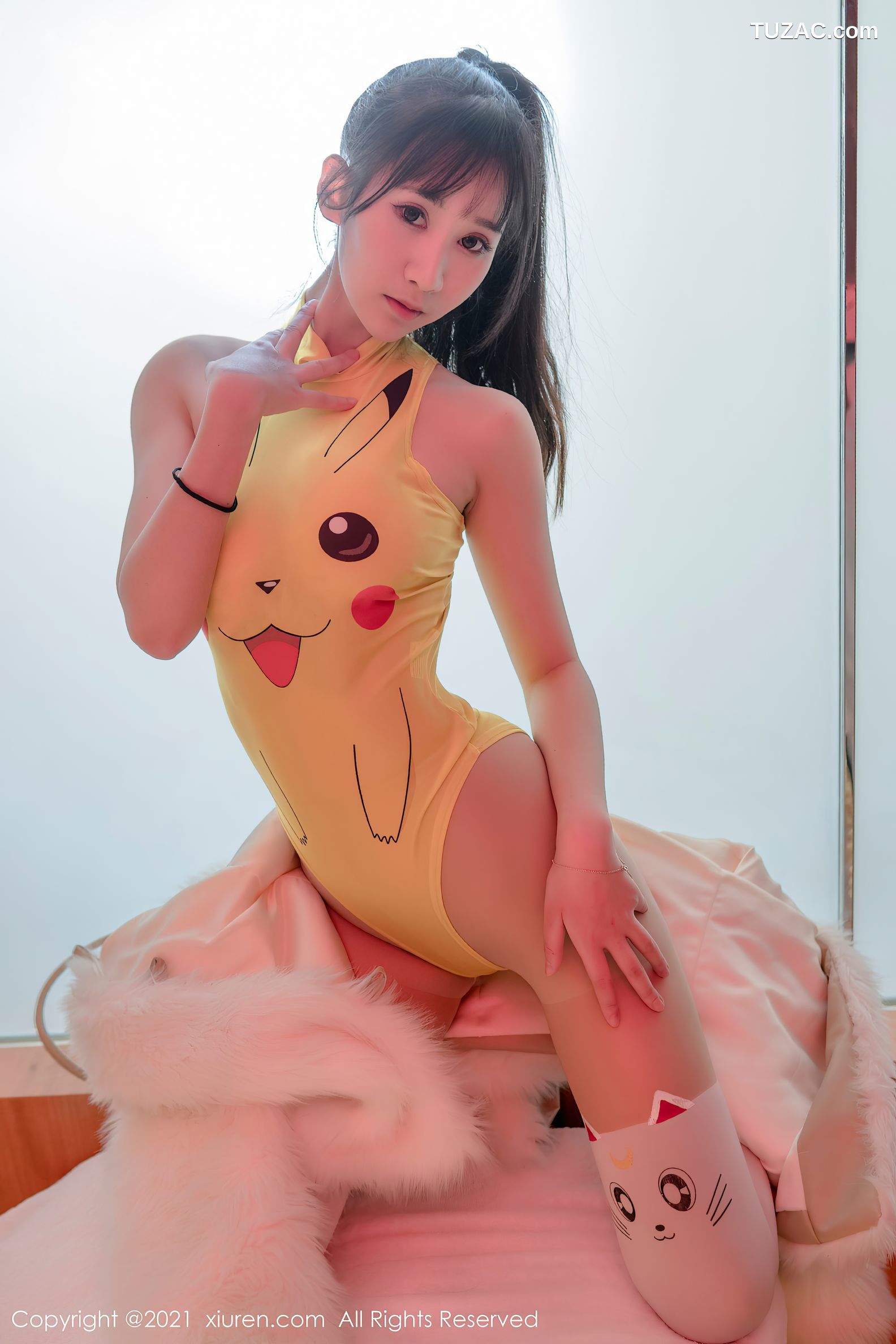 XiuRen秀人网-2988-小果冻儿-卡通连体衣肉丝裤袜-2021.01.11