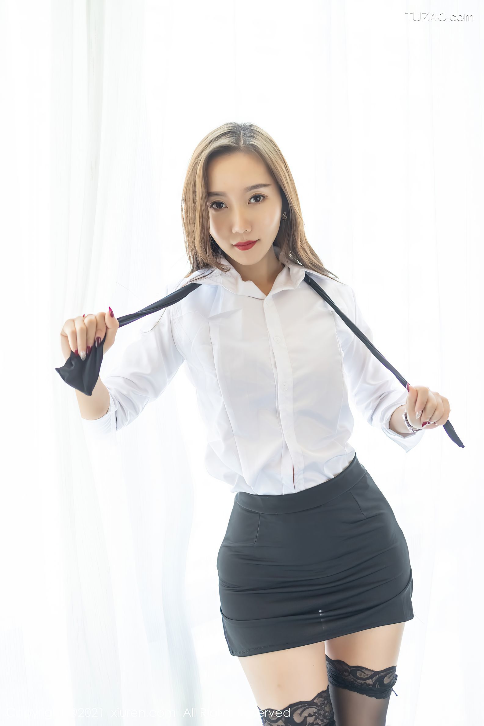 XiuRen秀人网-2991-艾静香-黑短裙职场OL主题-2021.01.11