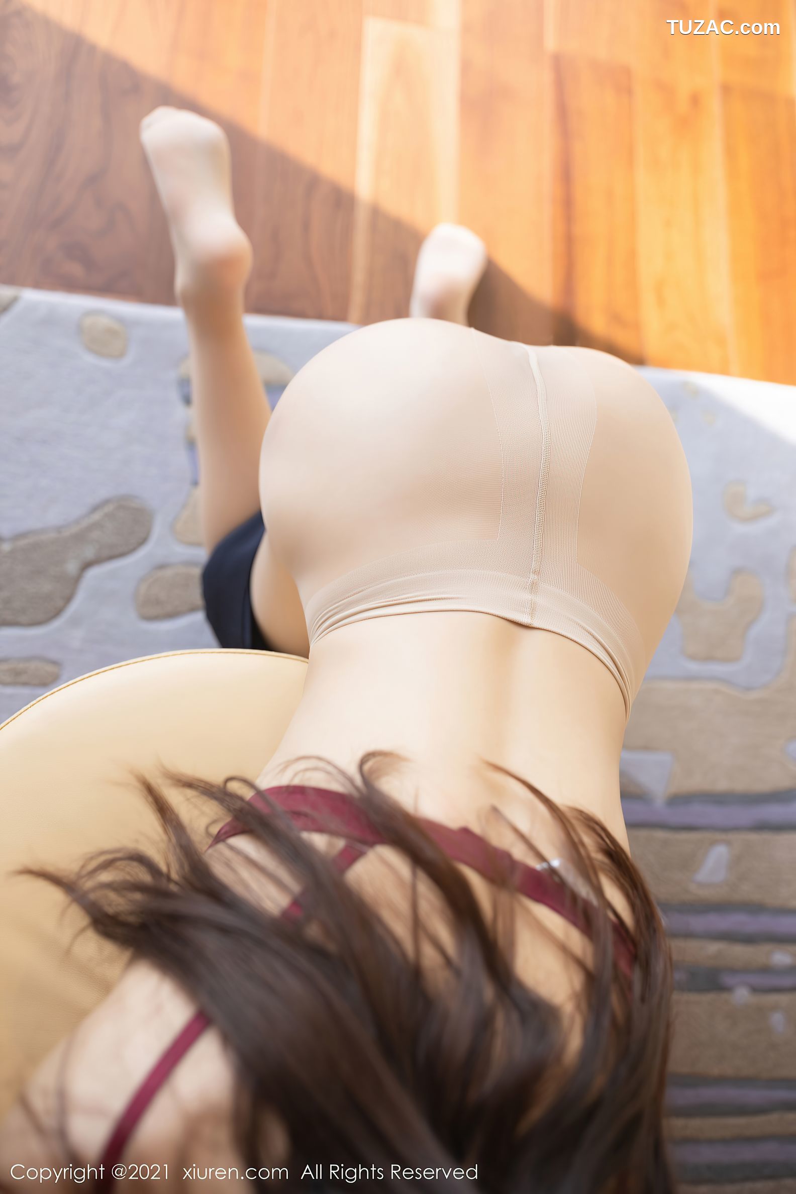 XiuRen秀人网-2993-唐安琪-性感秘书主题超薄肉丝裤袜-2021.01.11