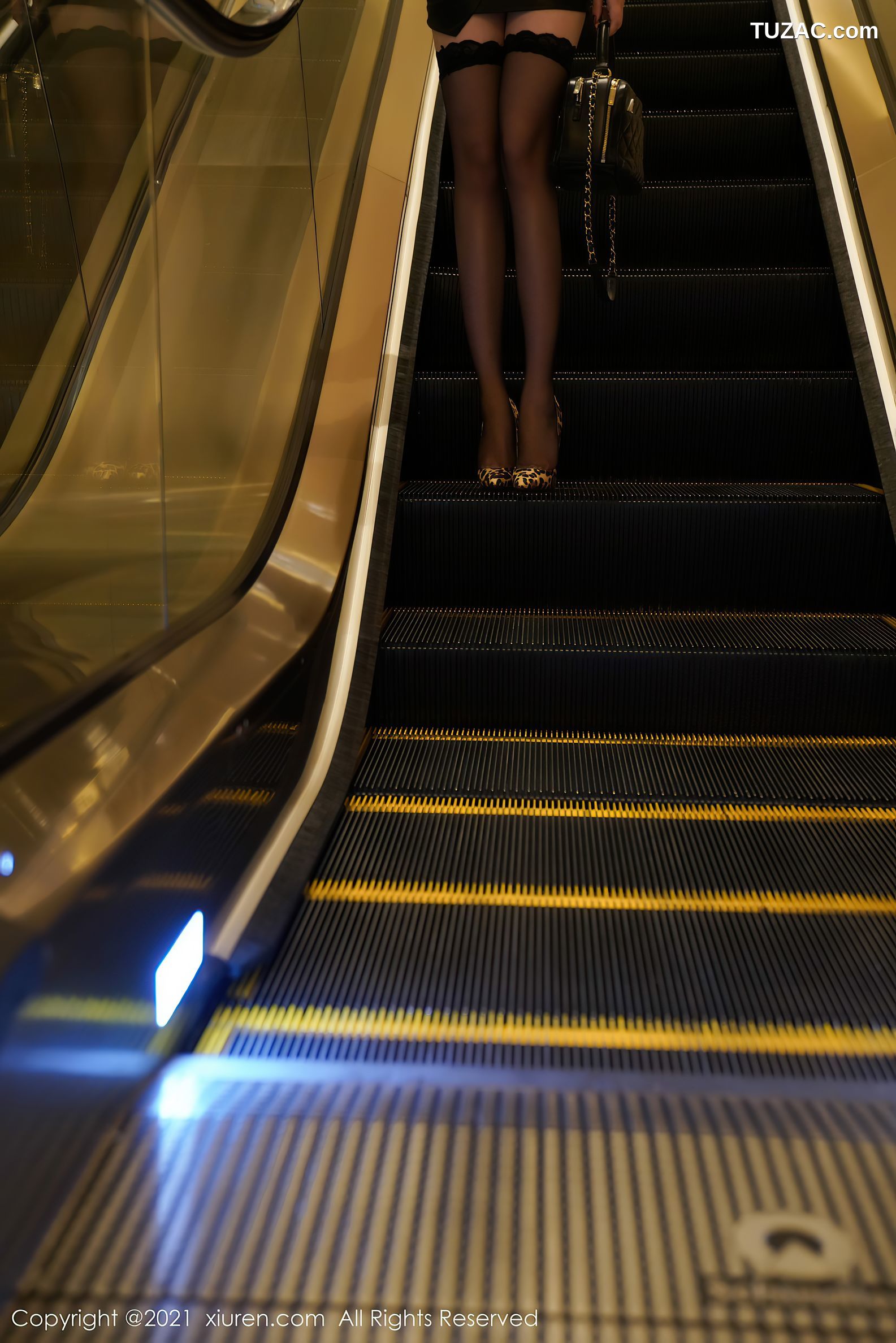 XiuRen秀人网-3011-芝芝Booty-浴室剧情主题性感内衣黑色蕾丝-2021.01.15