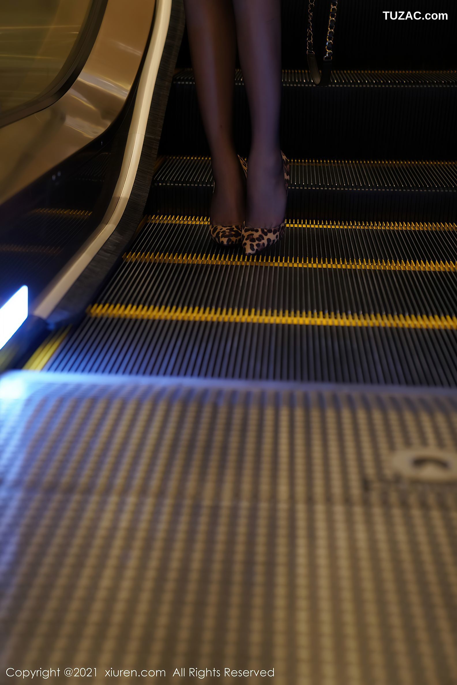 XiuRen秀人网-3011-芝芝Booty-浴室剧情主题性感内衣黑色蕾丝-2021.01.15