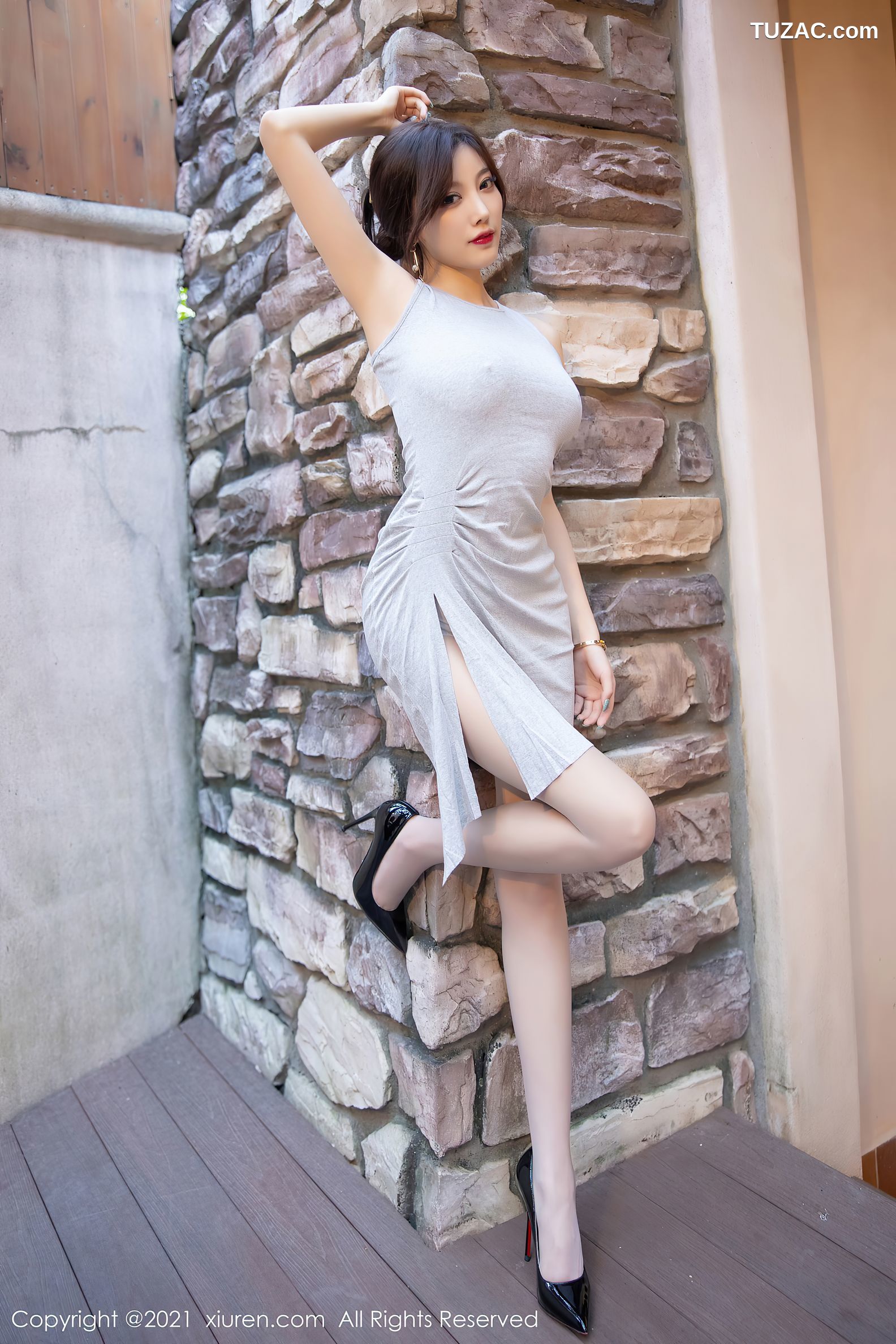 XiuRen秀人网-3022-杨晨晨sugar-浴池真空灰色服饰丝袜湿身诱惑-2021.01.19