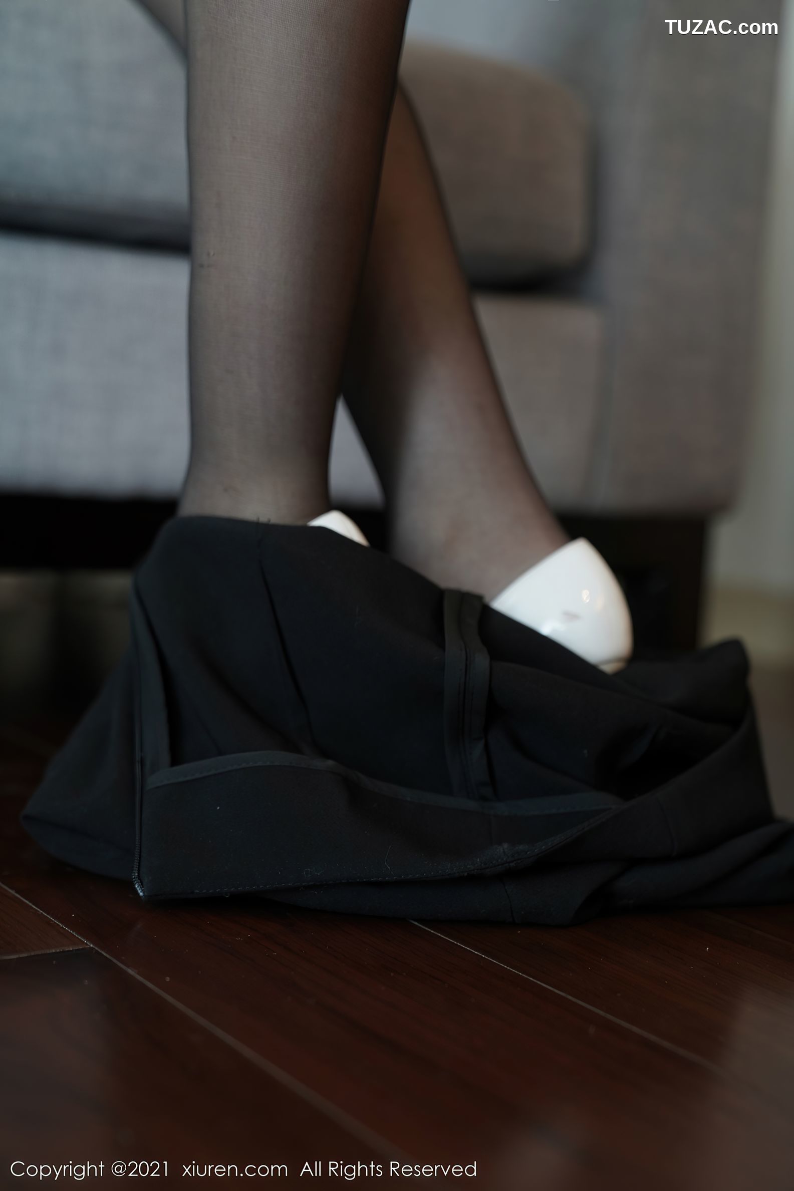 XiuRen秀人网-3023-玉兔miki-黑色内衣黑丝裤袜-2021.01.20