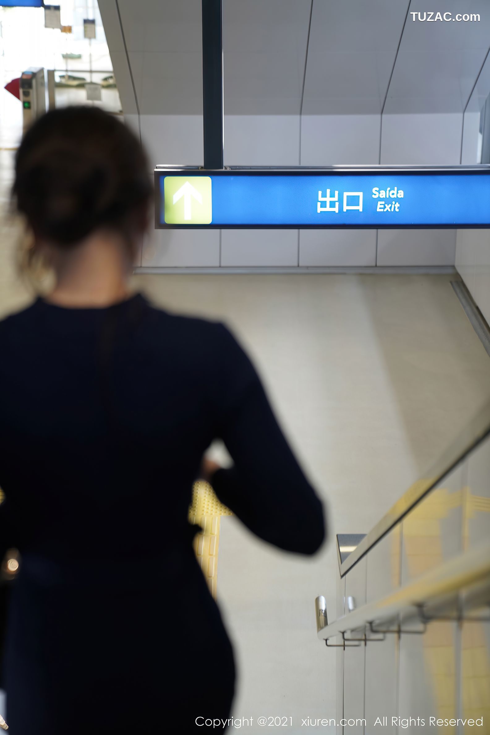 XiuRen秀人网-3034-芝芝Booty-澳门旅拍-酒店狂野豹纹内衣-2021.01.22