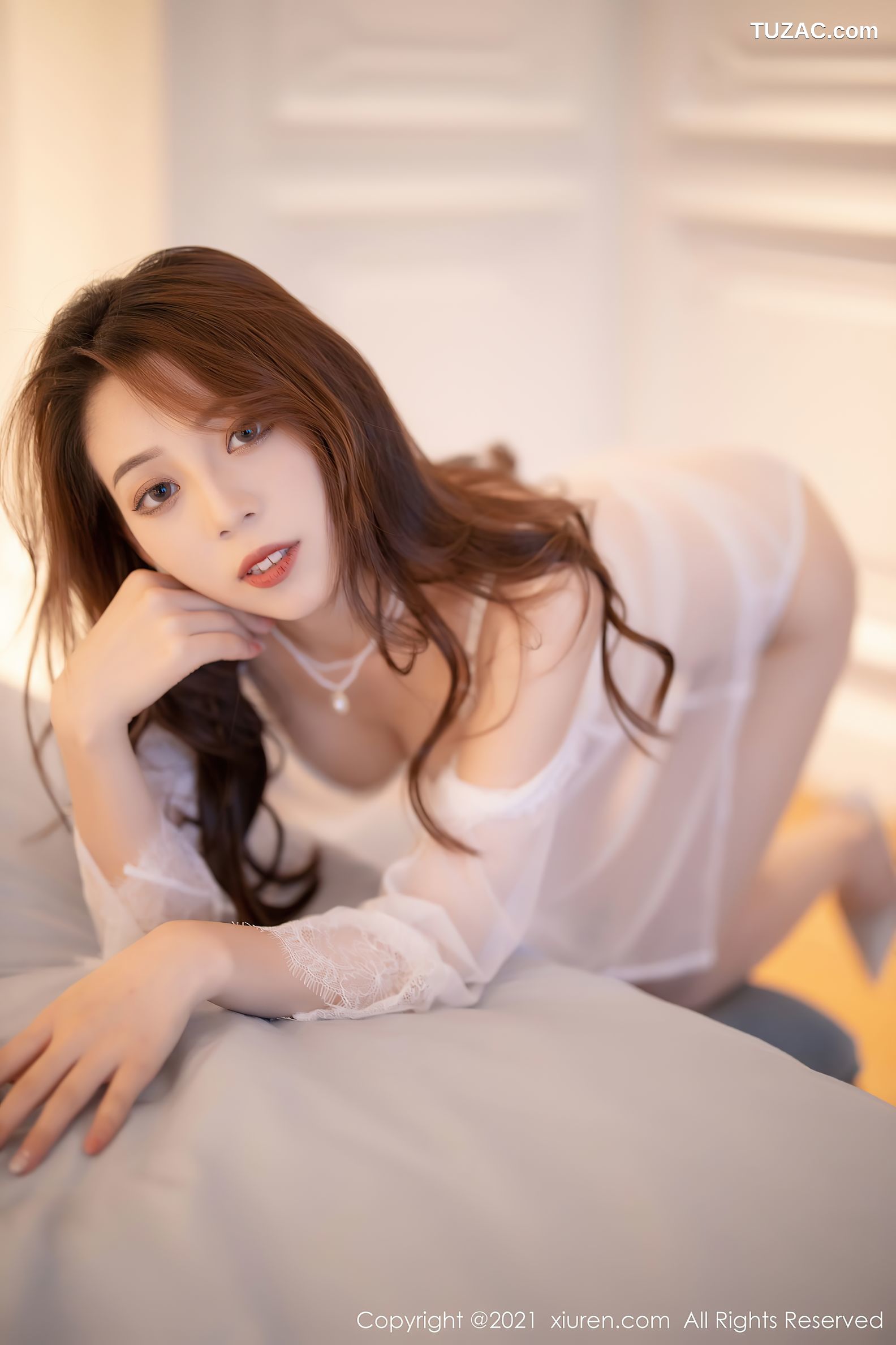 XiuRen秀人网-3045-言沫-床上白天轻透镂空内衣-2021.01.26