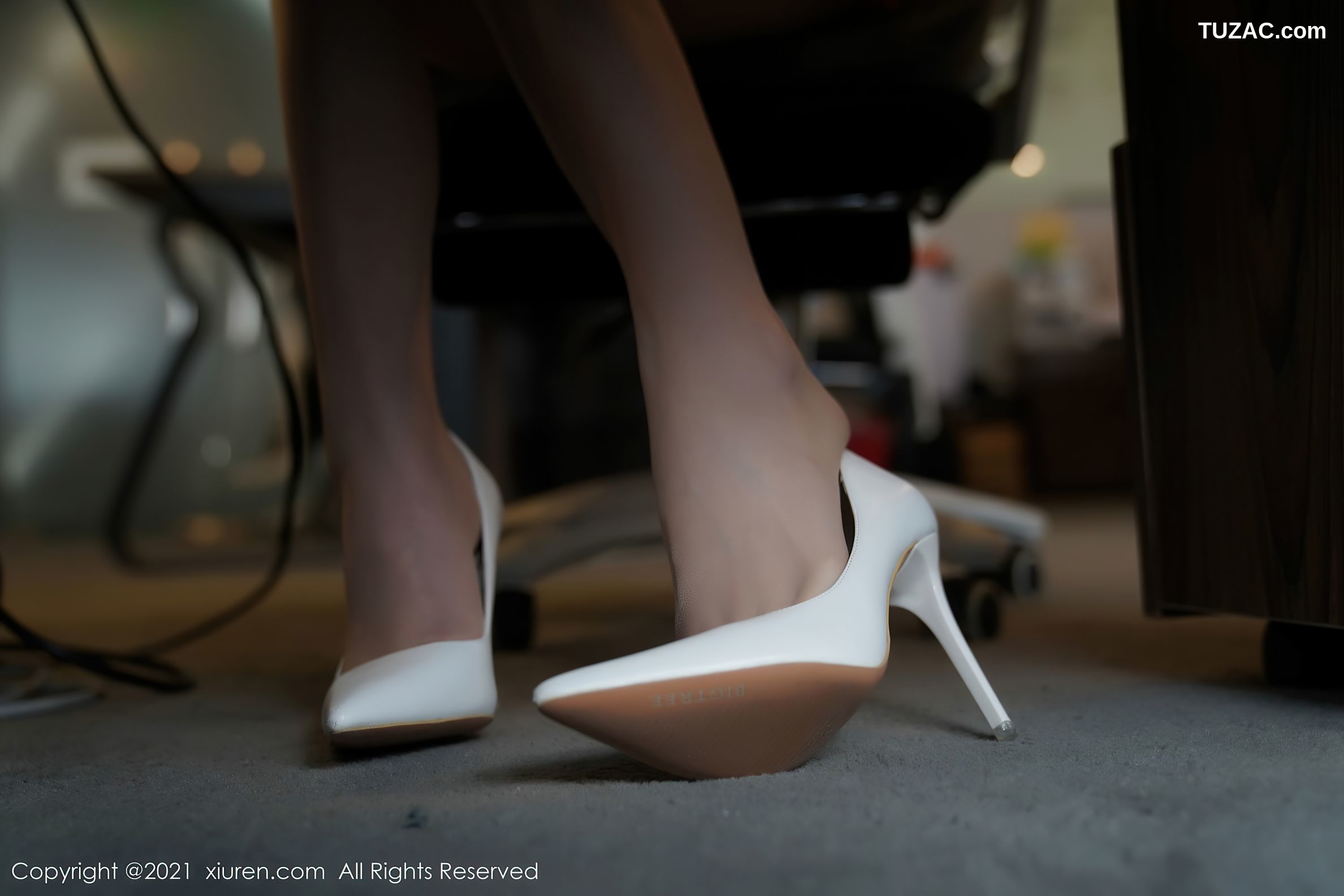 XiuRen秀人网-3046-周于希Sandy-办公室前台主题粉色短裙下薄透肉丝-2021.01.26