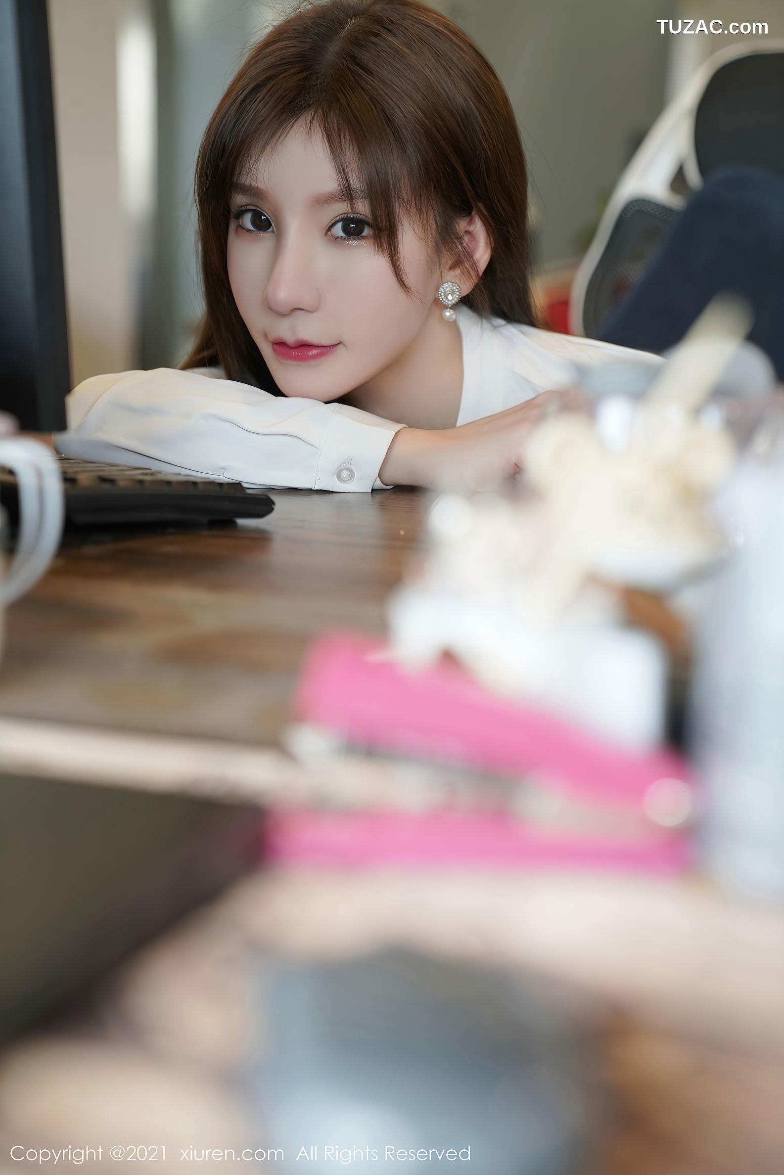 XiuRen秀人网-3046-周于希Sandy-办公室前台主题粉色短裙下薄透肉丝-2021.01.26