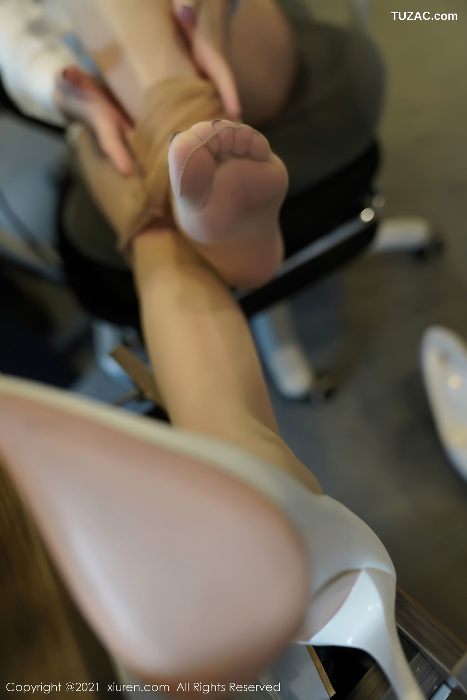 XiuRen秀人网-3046-周于希Sandy-办公室前台主题粉色短裙下薄透肉丝-2021.01.26