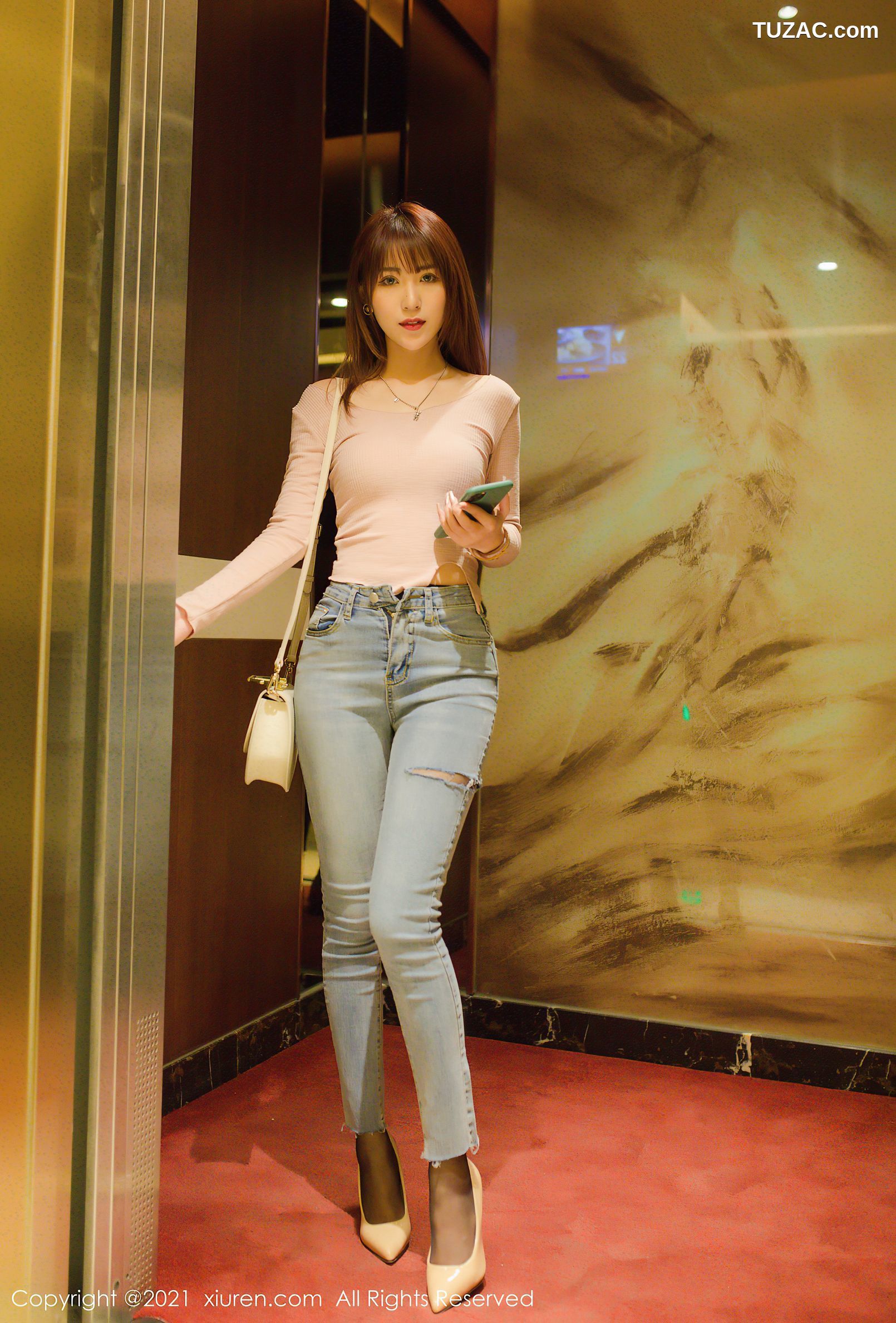 XiuRen秀人网-3053-周慕汐baby-粉色上衣牛仔裤黑丝裤袜-2021.01.28