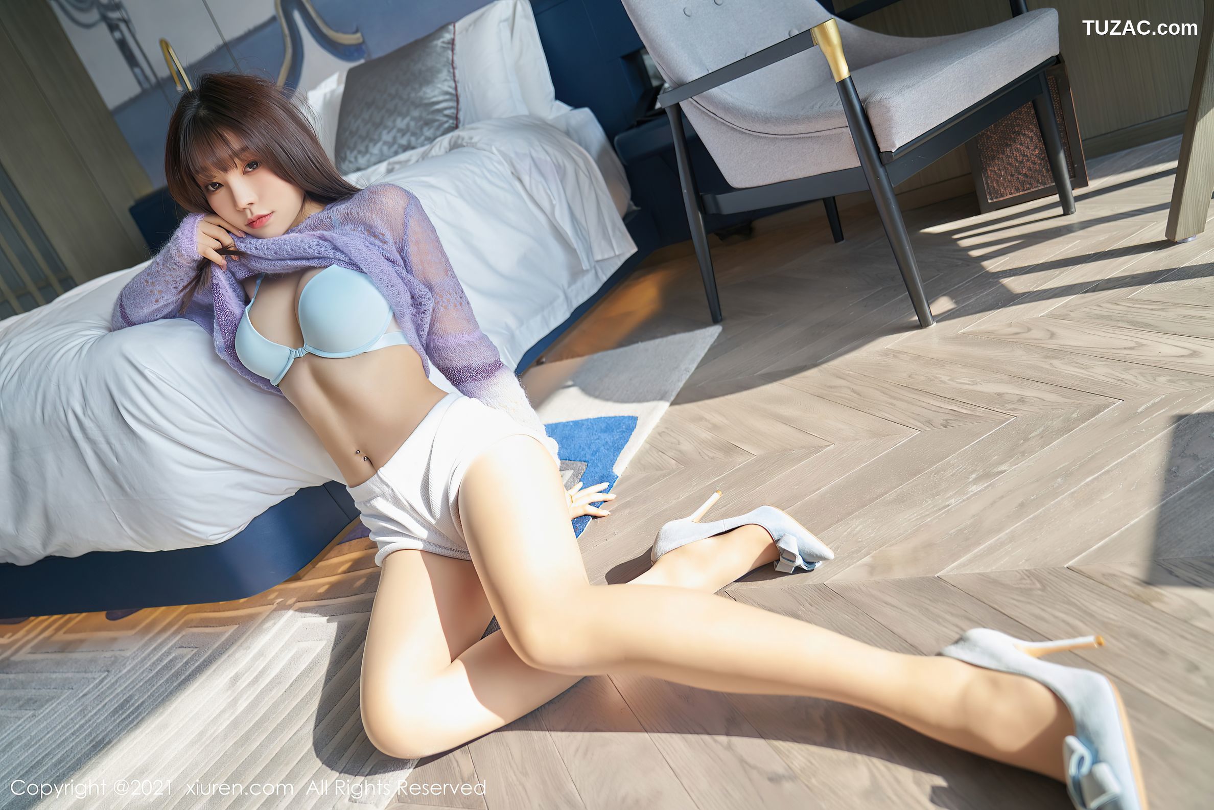 XiuRen秀人网-3058-芝芝Booty-紫色毛绒镂空服饰性感内衣肉丝裤袜-2021.01.28