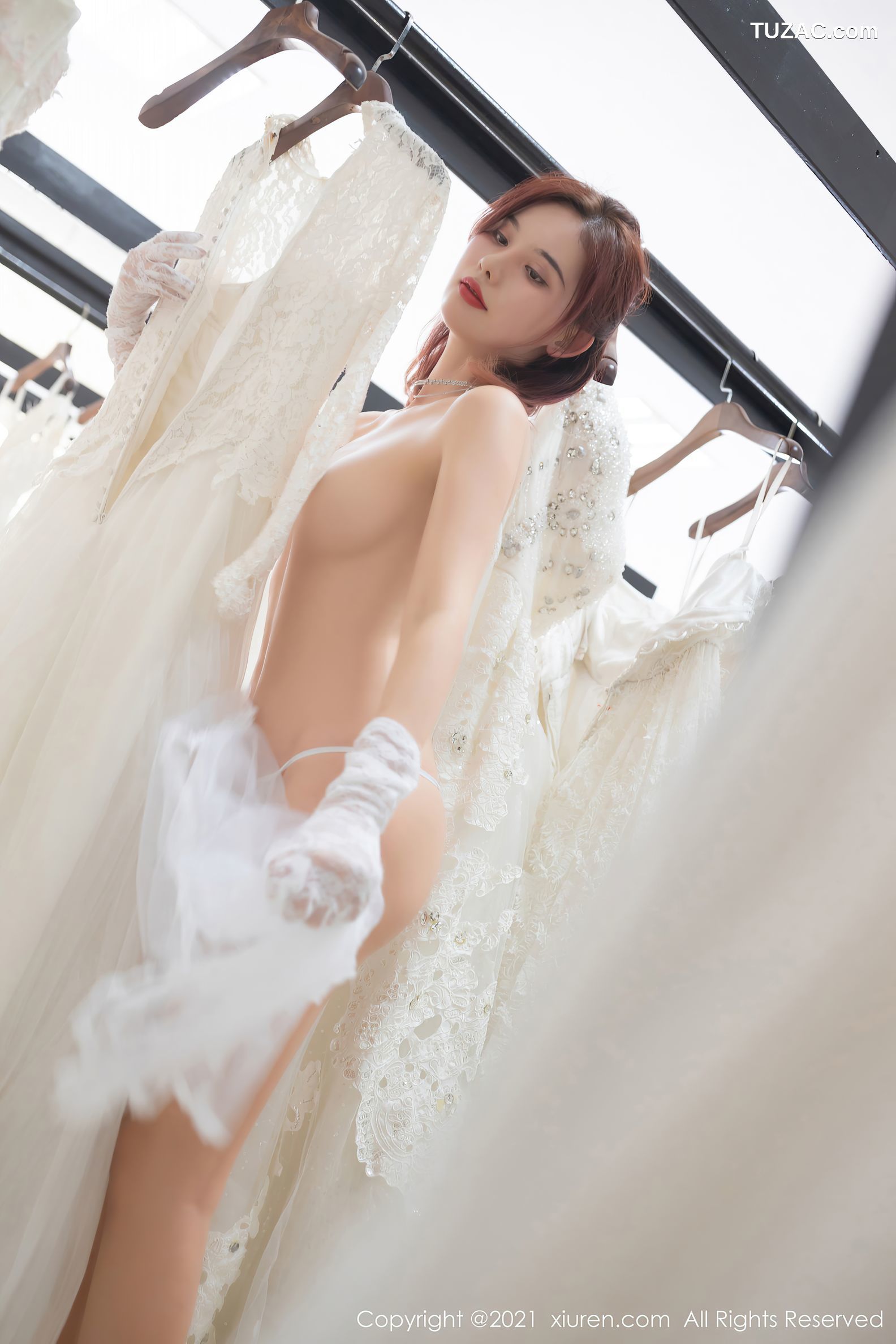 XiuRen秀人网-3068-就是阿朱啊-三亚旅拍-洁白婚纱主题-2021.02.01