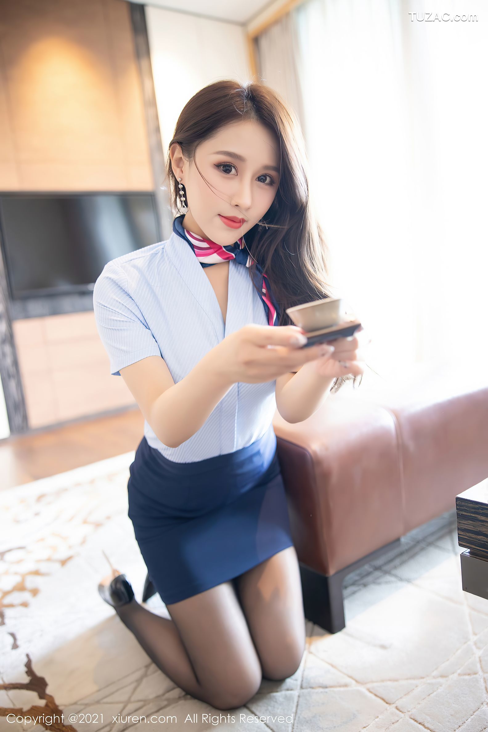 XiuRen秀人网-3073-徐安安-三亚旅拍-经典制服捆绑艺黑丝-2021.02.02
