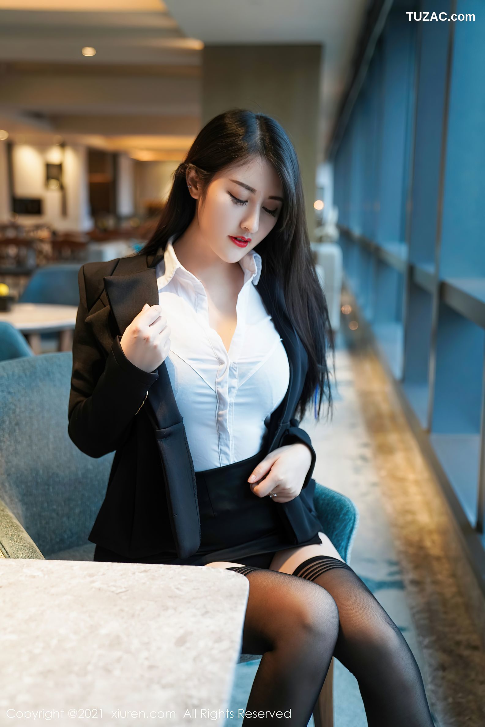 XiuRen秀人网-3085-诗诗kiki-典雅职业装OL主题魅惑黑丝-2021.02.05
