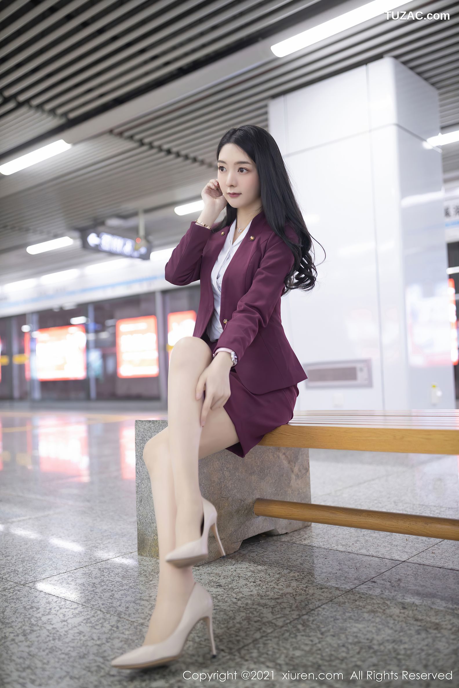 XiuRen秀人网-3092-Angela小热巴-末班地铁场景主题肉丝蕾丝内裤-2021.02.07