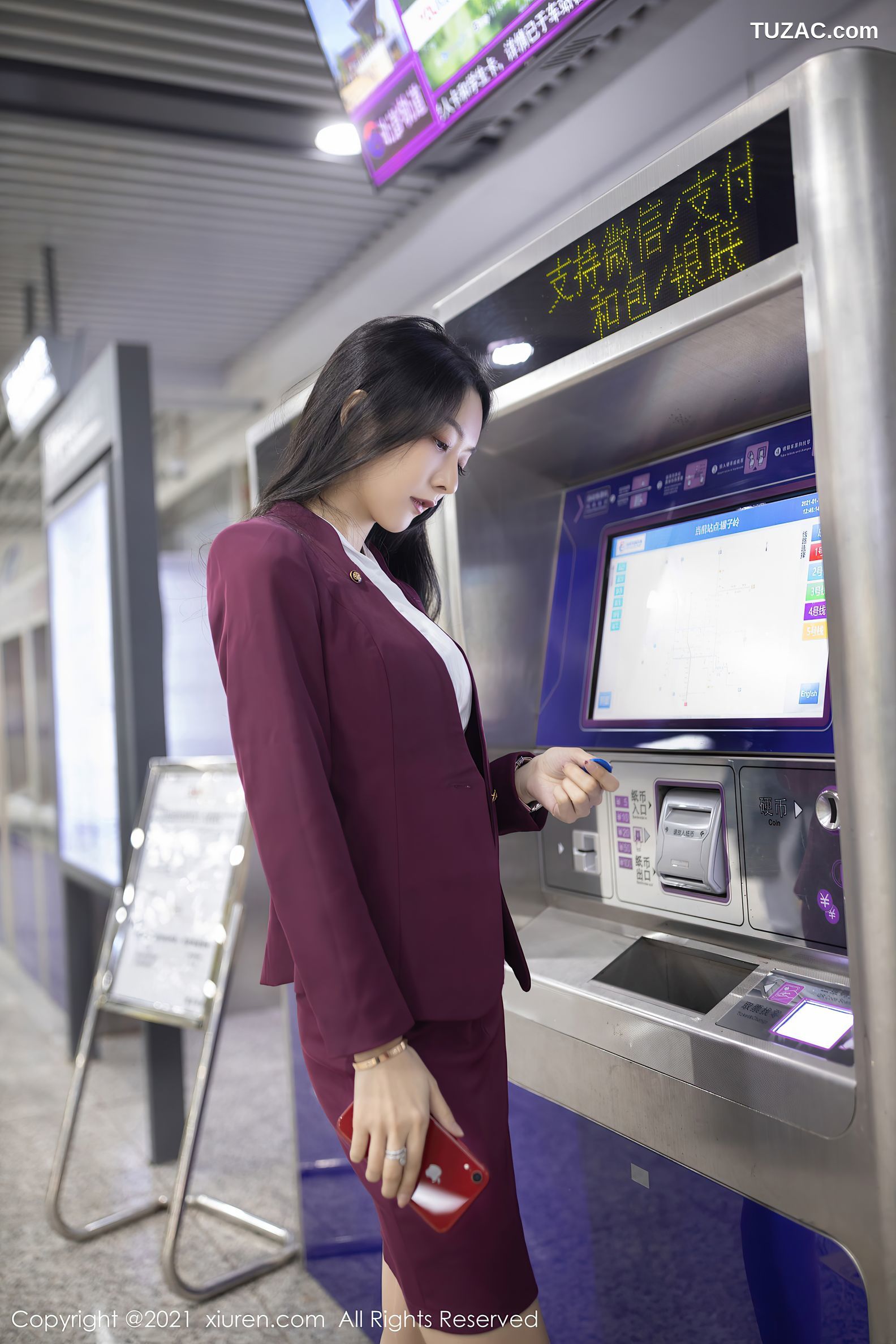 XiuRen秀人网-3092-Angela小热巴-末班地铁场景主题肉丝蕾丝内裤-2021.02.07