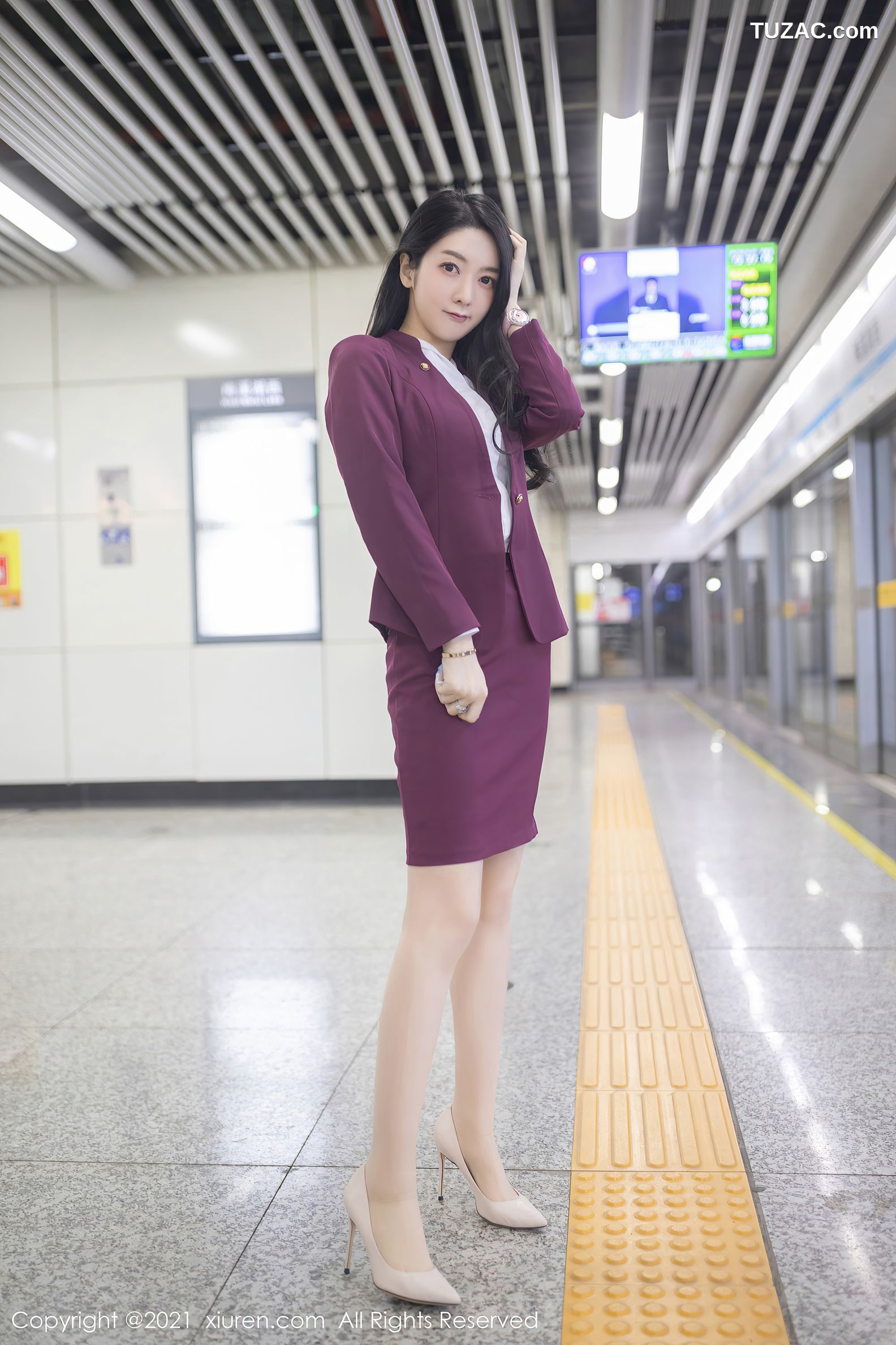 XiuRen秀人网-3092-Angela小热巴-末班地铁场景主题肉丝蕾丝内裤-2021.02.07