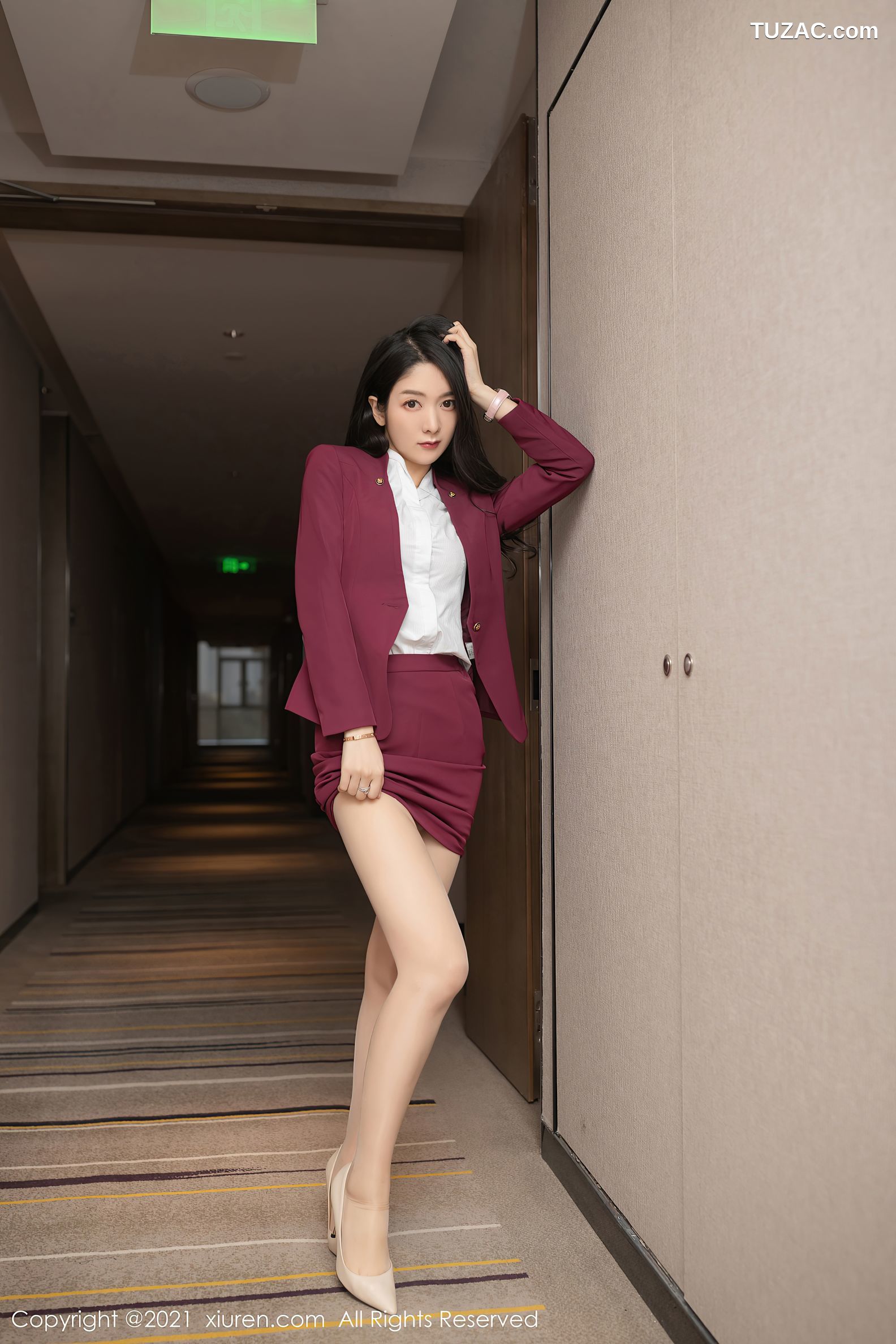 XiuRen秀人网-3092-Angela小热巴-末班地铁场景主题肉丝蕾丝内裤-2021.02.07