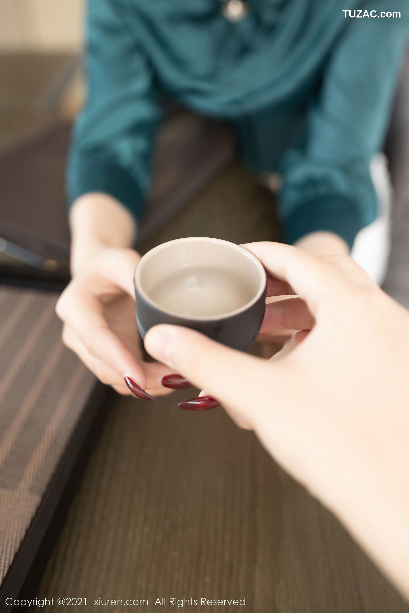 XiuRen秀人网-3108-陈小喵-商业谈判主题床上性感内衣黑丝-2021.02.19