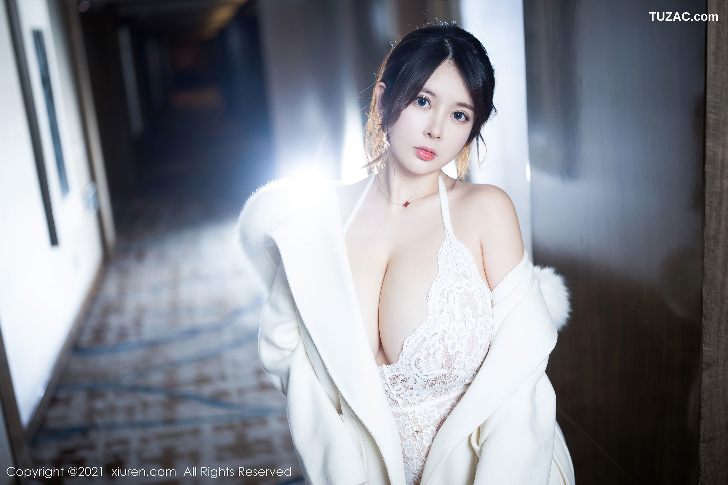 XiuRen秀人网-3121-奶油妹妹-精致镂空情趣内衣蕾丝袜-2021.02.22