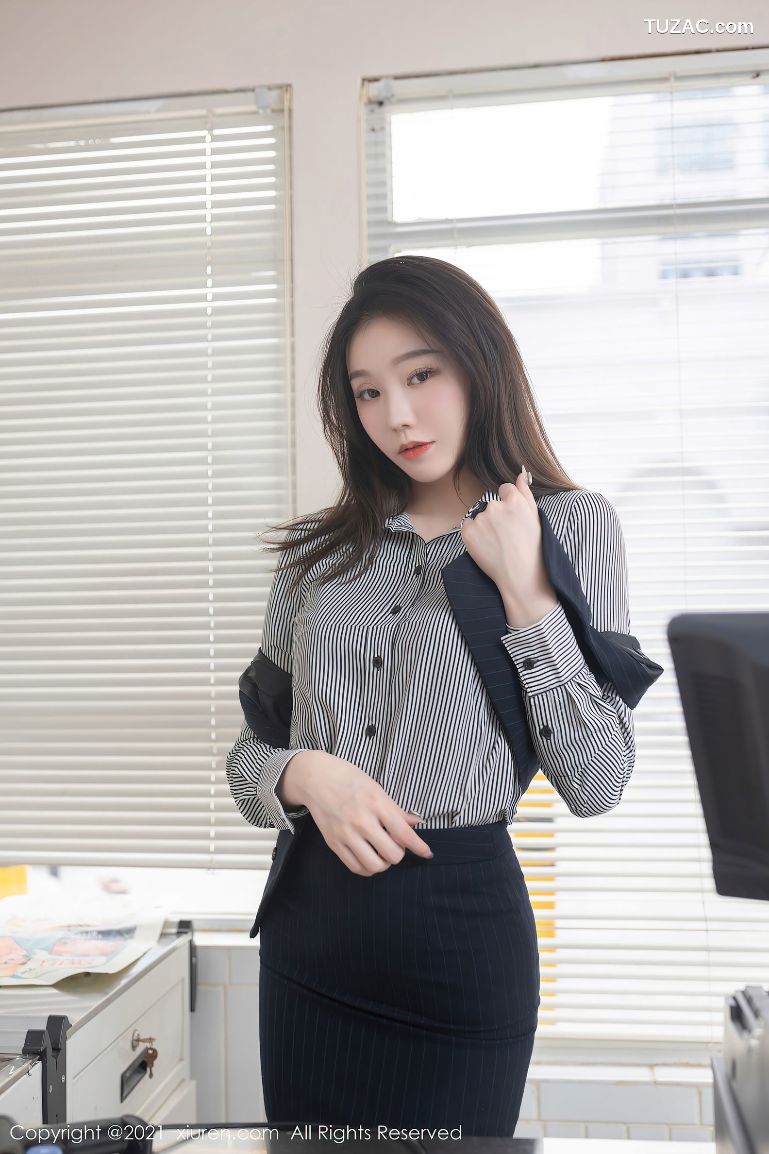 XiuRen秀人网-3123-安然Maleah-便利店职员主题条纹衬衫蕾丝内衣-2021.02.22