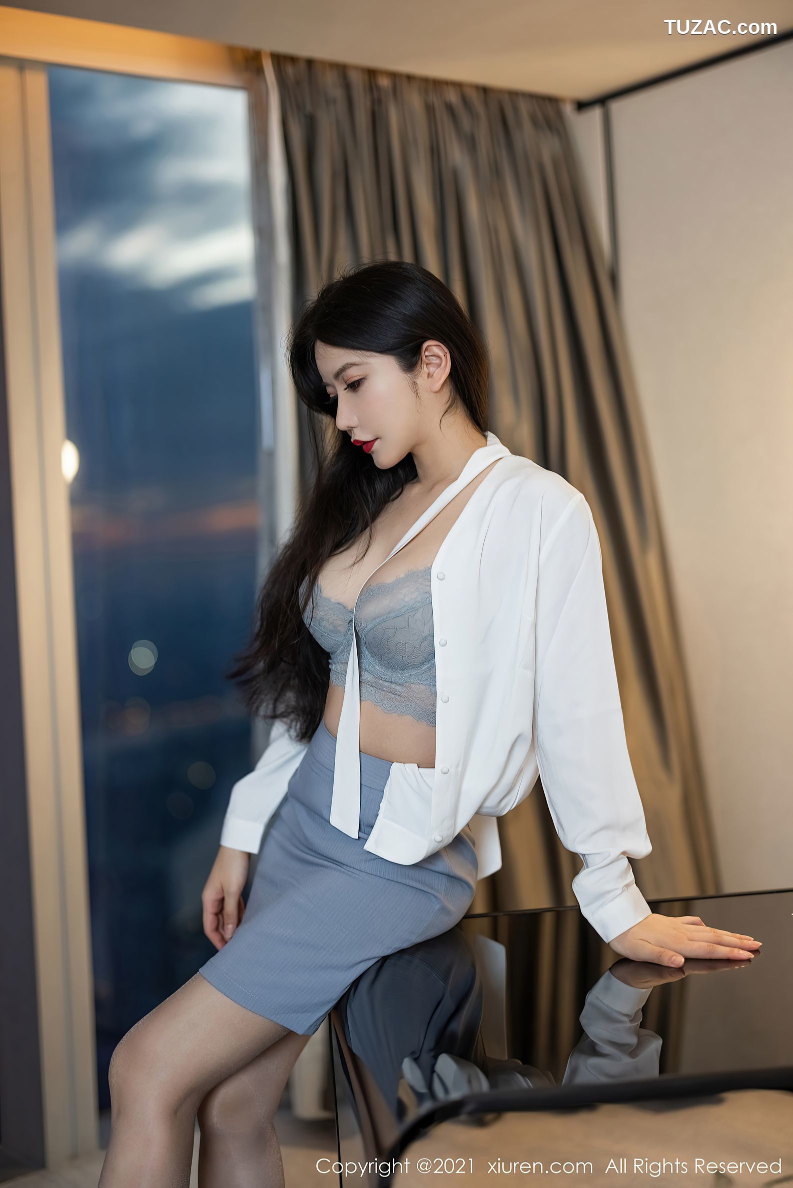 XiuRen秀人网-3127-心妍小公主-职场制服OL主题蕾丝内衣-2021.02.23