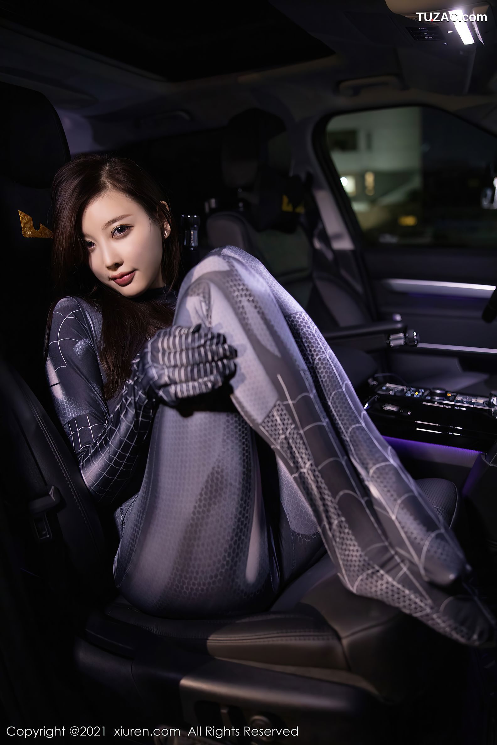 XiuRen秀人网-3128-杨晨晨sugar-豪车紧身蜘蛛侠服饰主题-2021.02.23