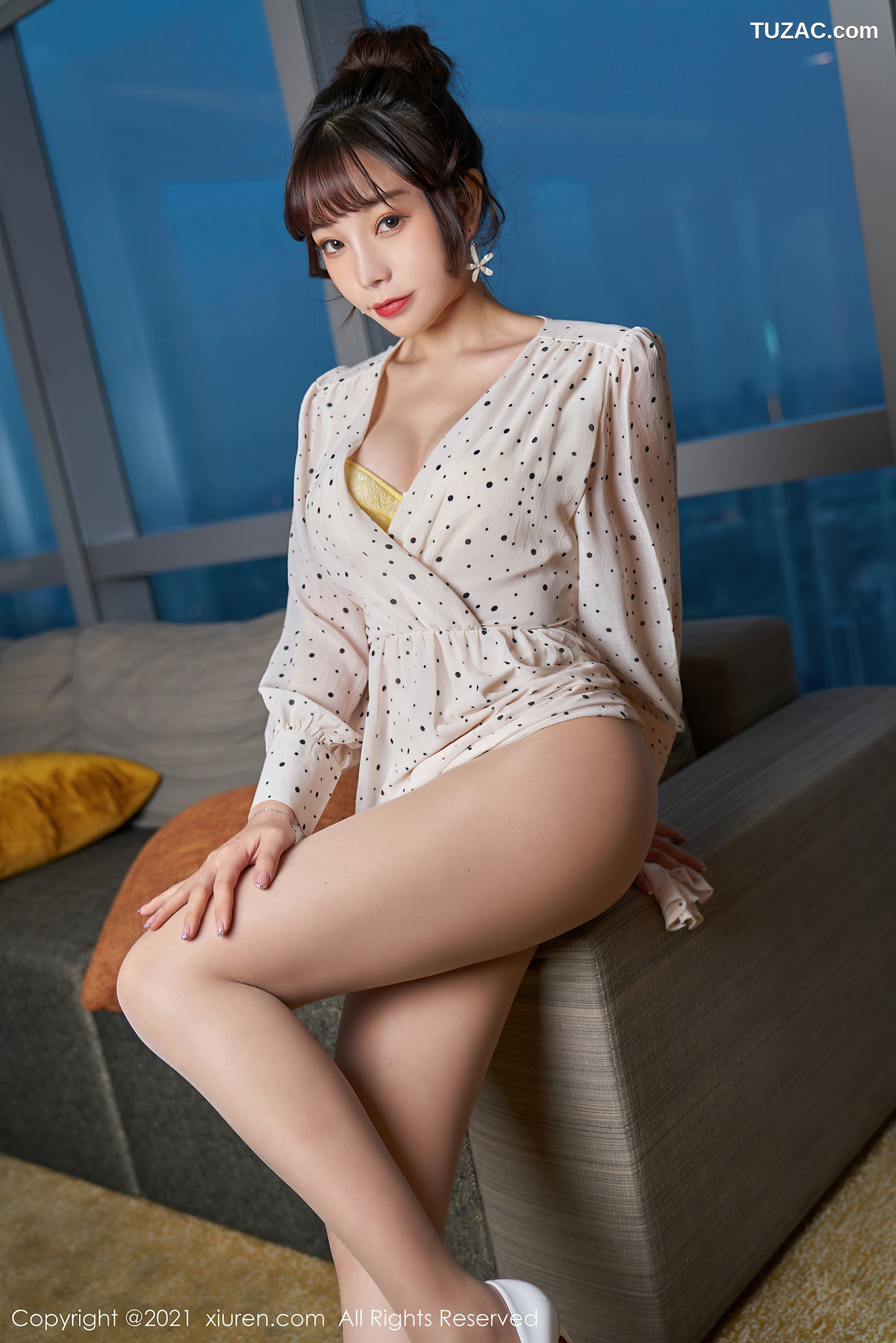 XiuRen秀人网-3145-芝芝Booty-碎花裙黄色内衣绝佳身材惹火-2021.02.26