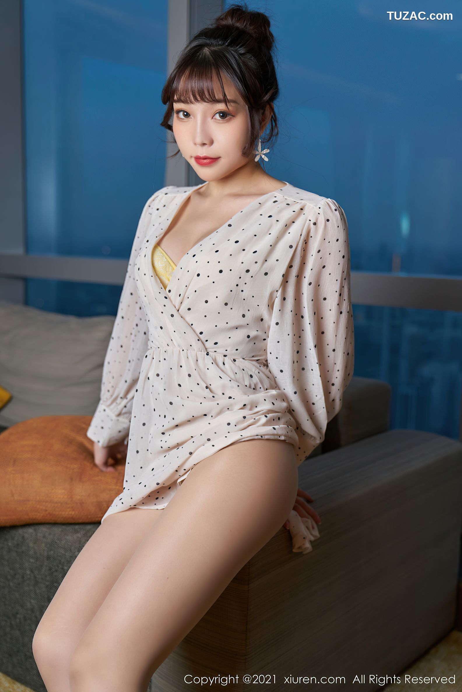 XiuRen秀人网-3145-芝芝Booty-碎花裙黄色内衣绝佳身材惹火-2021.02.26
