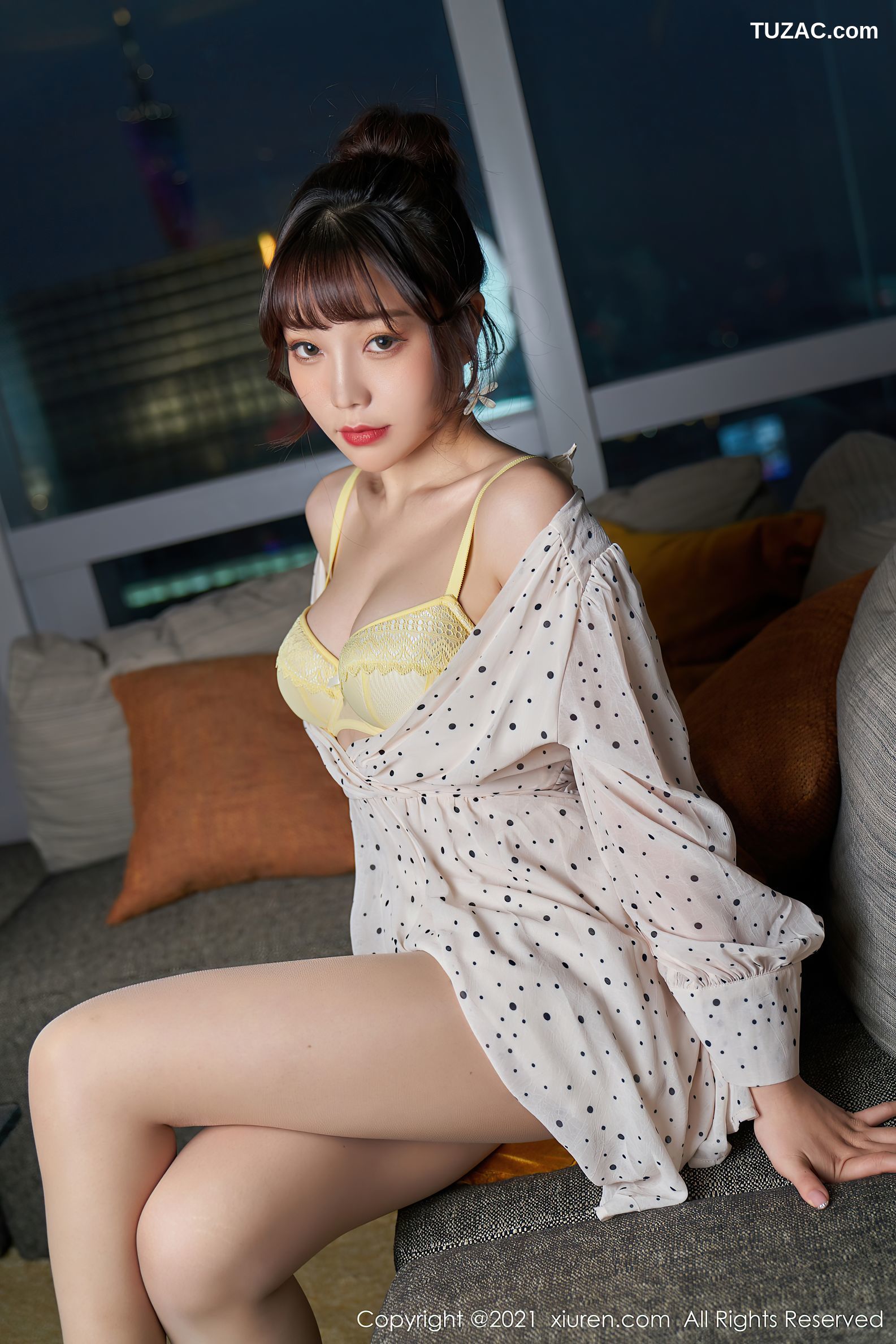 XiuRen秀人网-3145-芝芝Booty-碎花裙黄色内衣绝佳身材惹火-2021.02.26