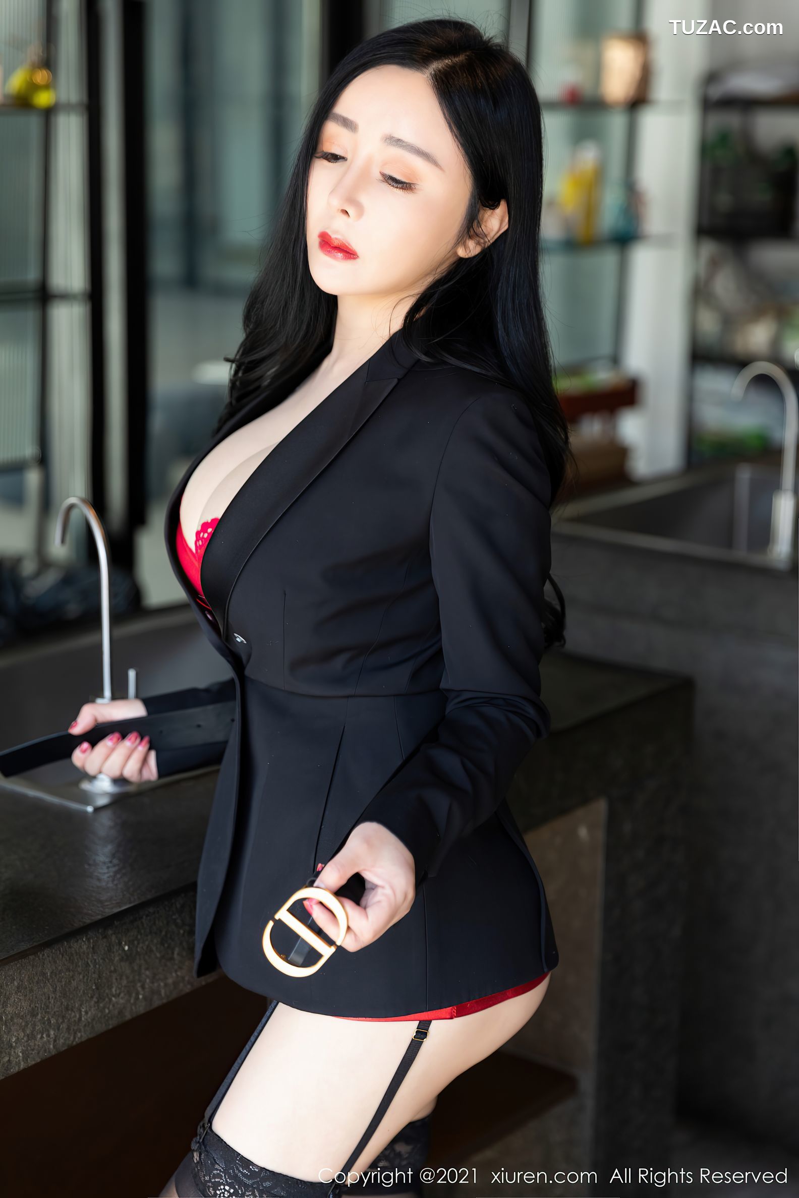 XiuRen秀人网-3148-允爾-元宵节剧情主题猩红内衣蕾丝吊带袜-2021.03.01