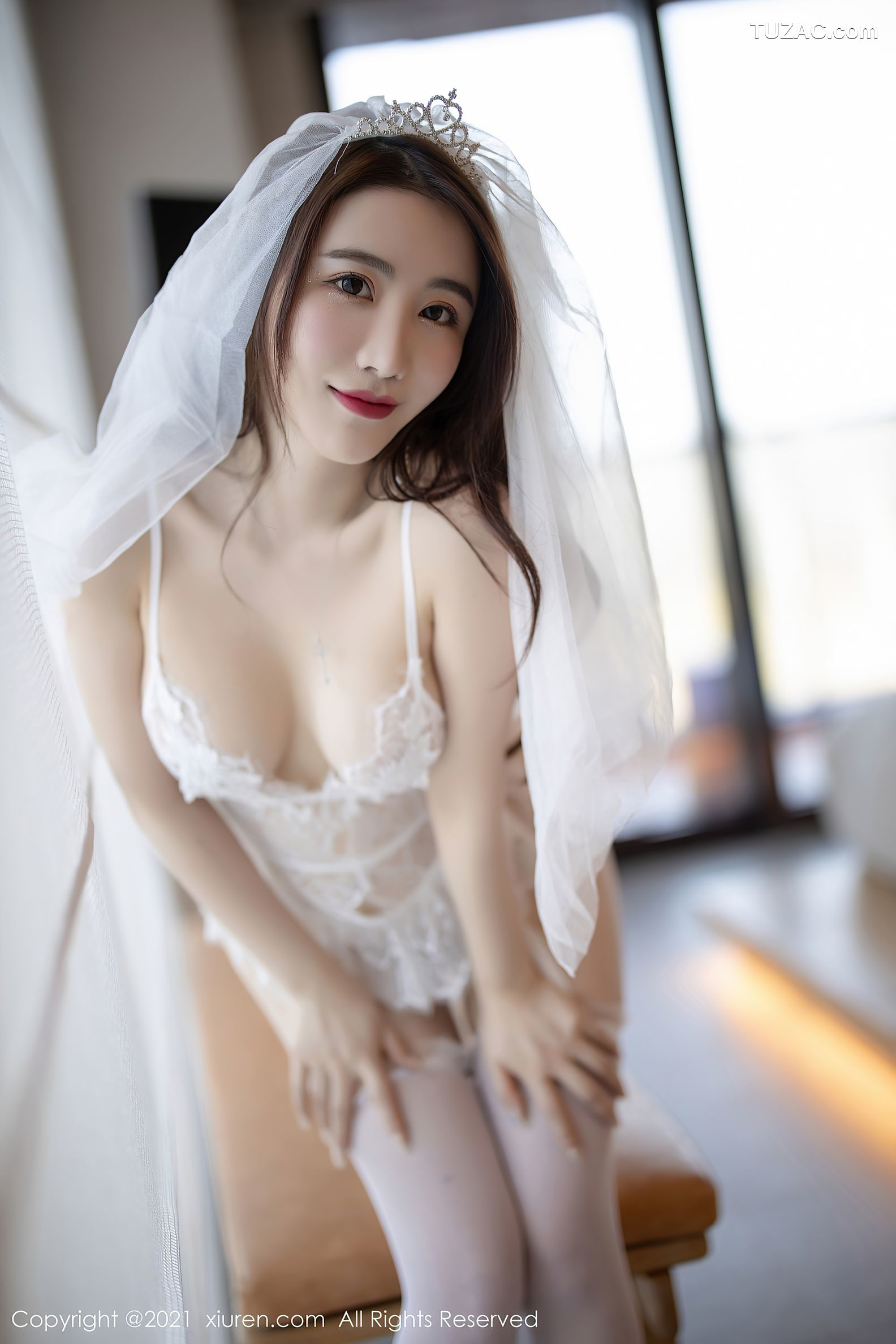 XiuRen秀人网-3166-Cherry绯月樱-三亚旅拍-轻薄婚纱吊带蕾丝袜-2021.03.04