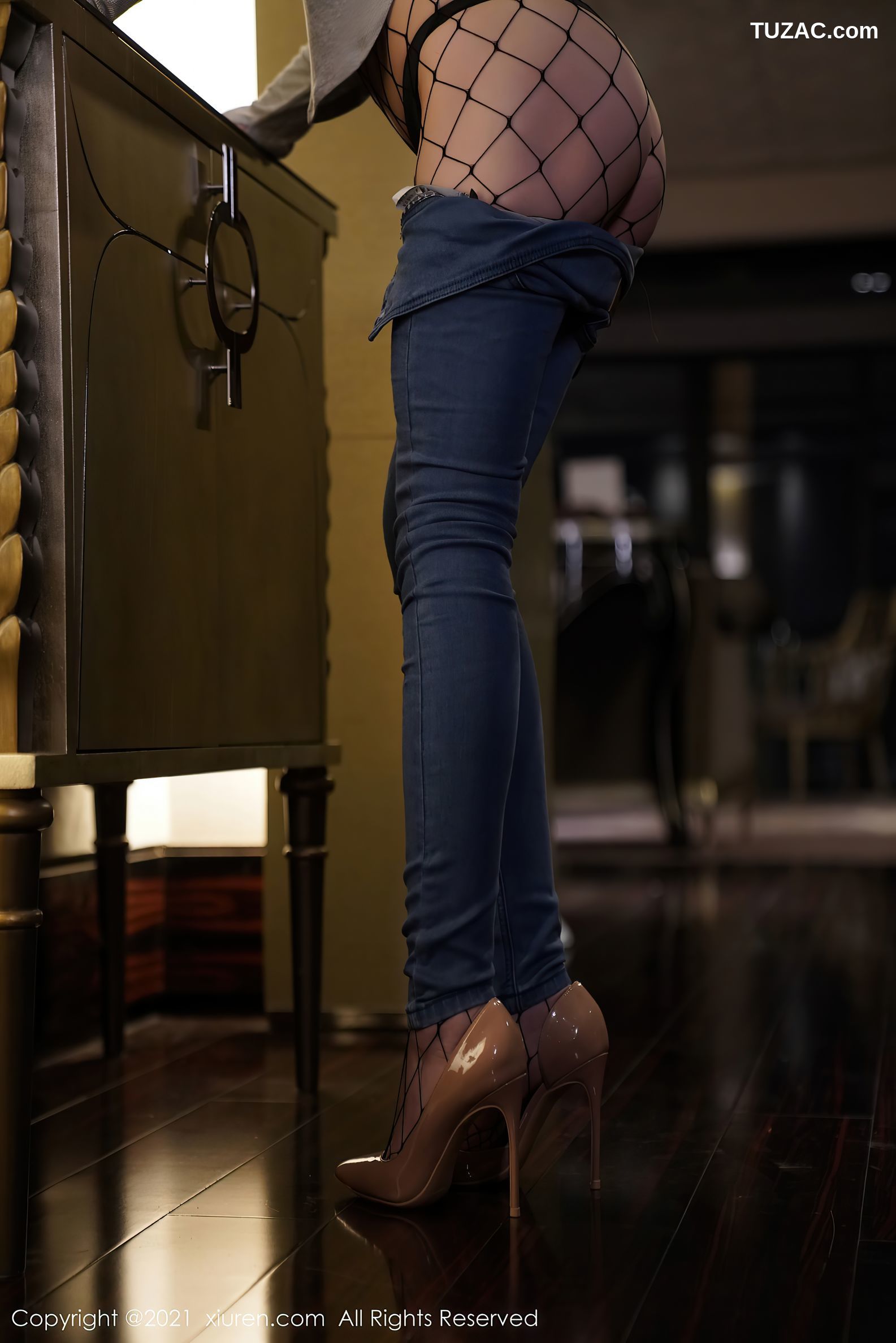 XiuRen秀人网-3168-Lucky-沈欢欣-双人拉拉主题豪乳遮点-2021.03.05