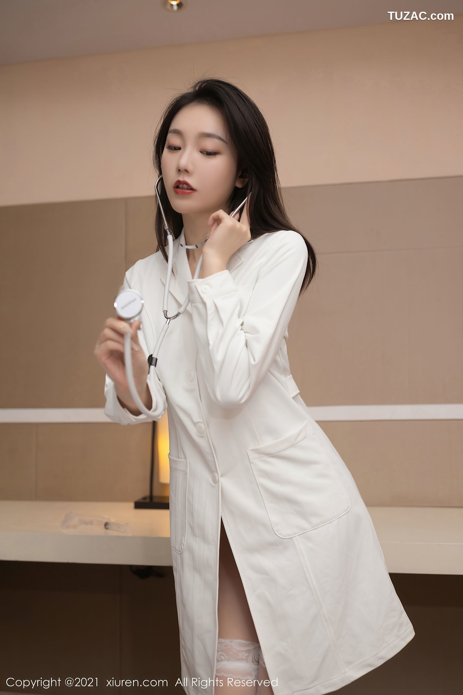 XiuRen秀人网-3191-安然Maleah-家庭医生主题-护士制服凹凸别致身材-2021.03.11