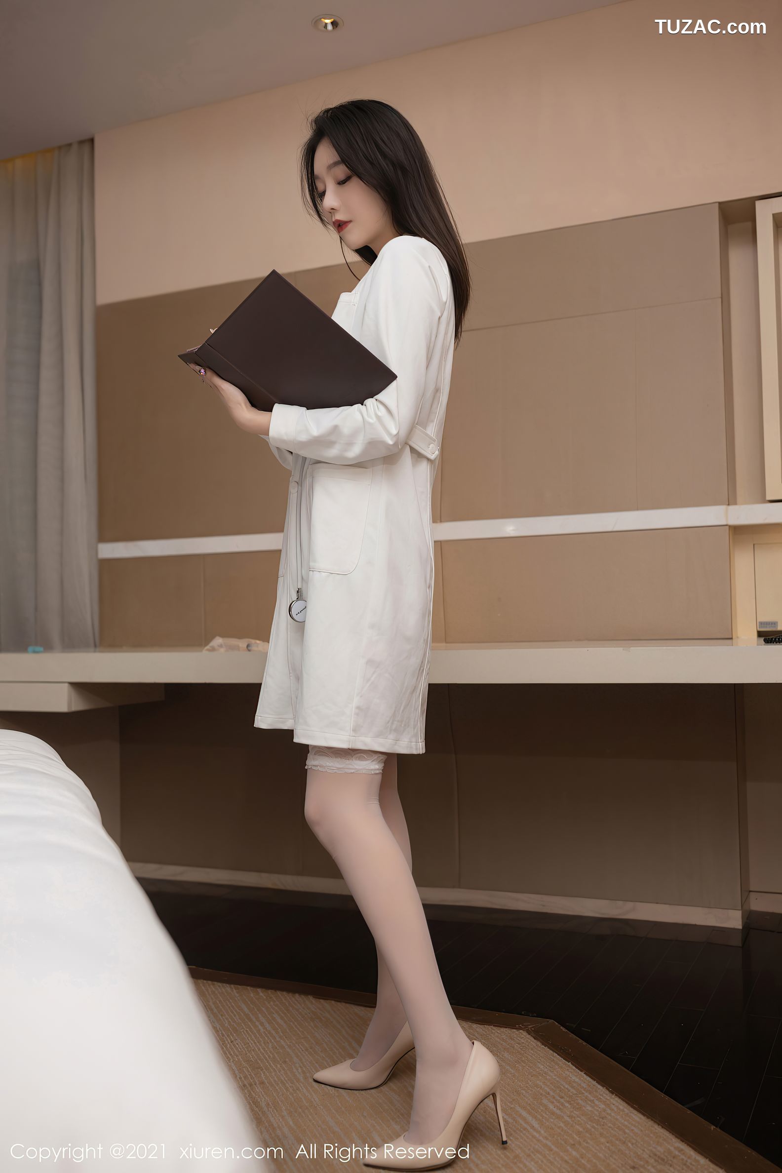 XiuRen秀人网-3191-安然Maleah-家庭医生主题-护士制服凹凸别致身材-2021.03.11