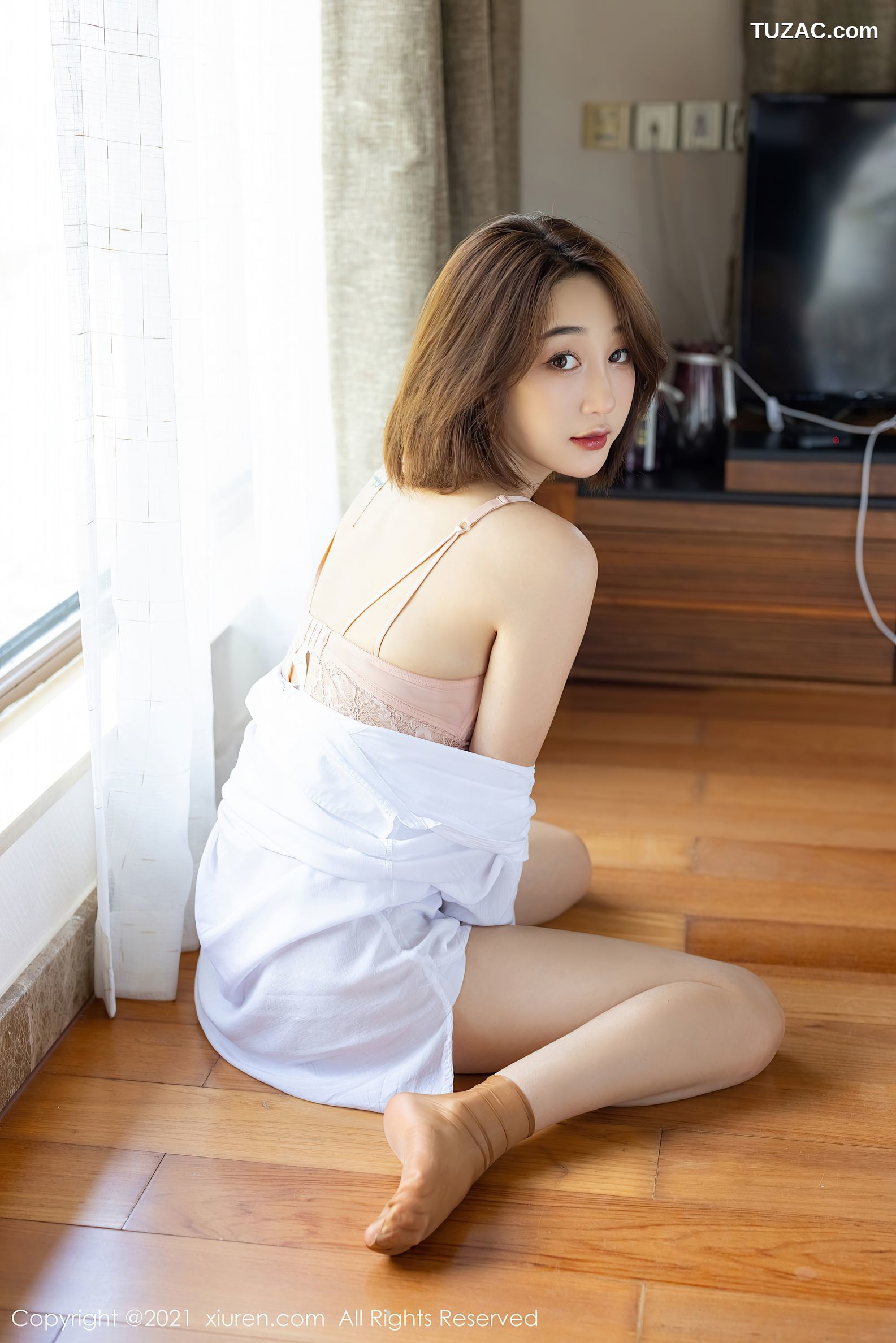 XiuRen秀人网-3193-九月生-性感白衬衣粉色内衣-2021.03.12