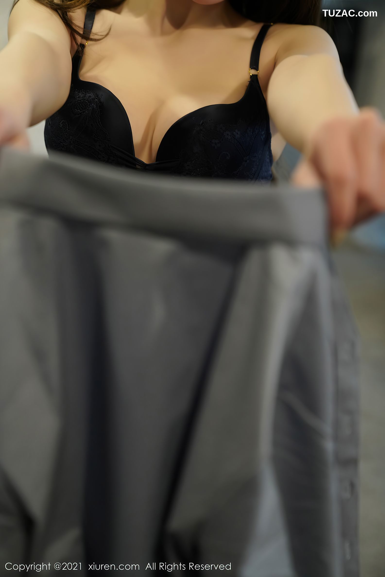 XiuRen秀人网-3203-周于希Sandy-消防培训剧情主题-灰衬衣黑色内衣-2021.03.15