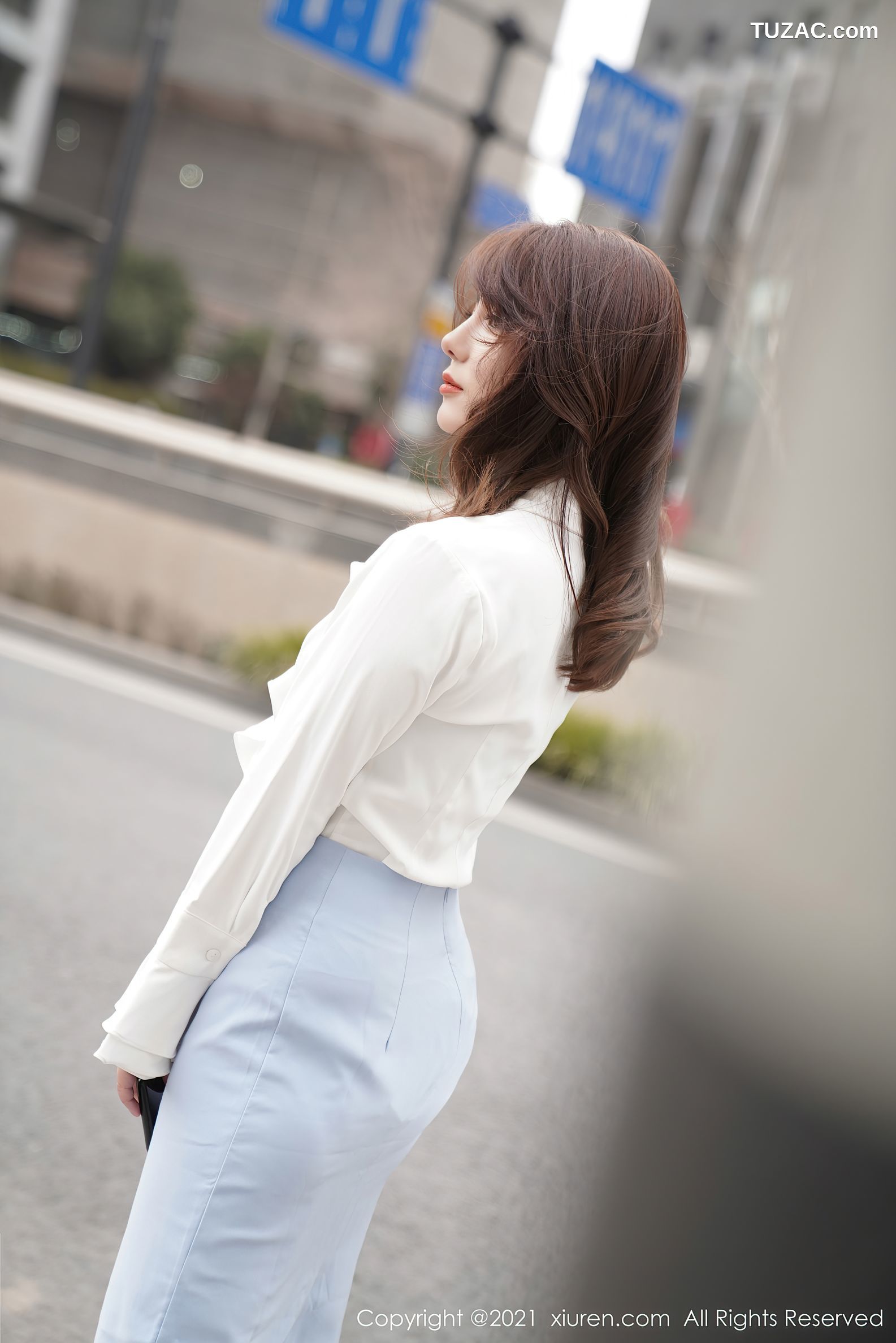 XiuRen秀人网-3210-Fairy如歌-经典OL主题-性感内衣黑丝吊带袜-2021.03.17