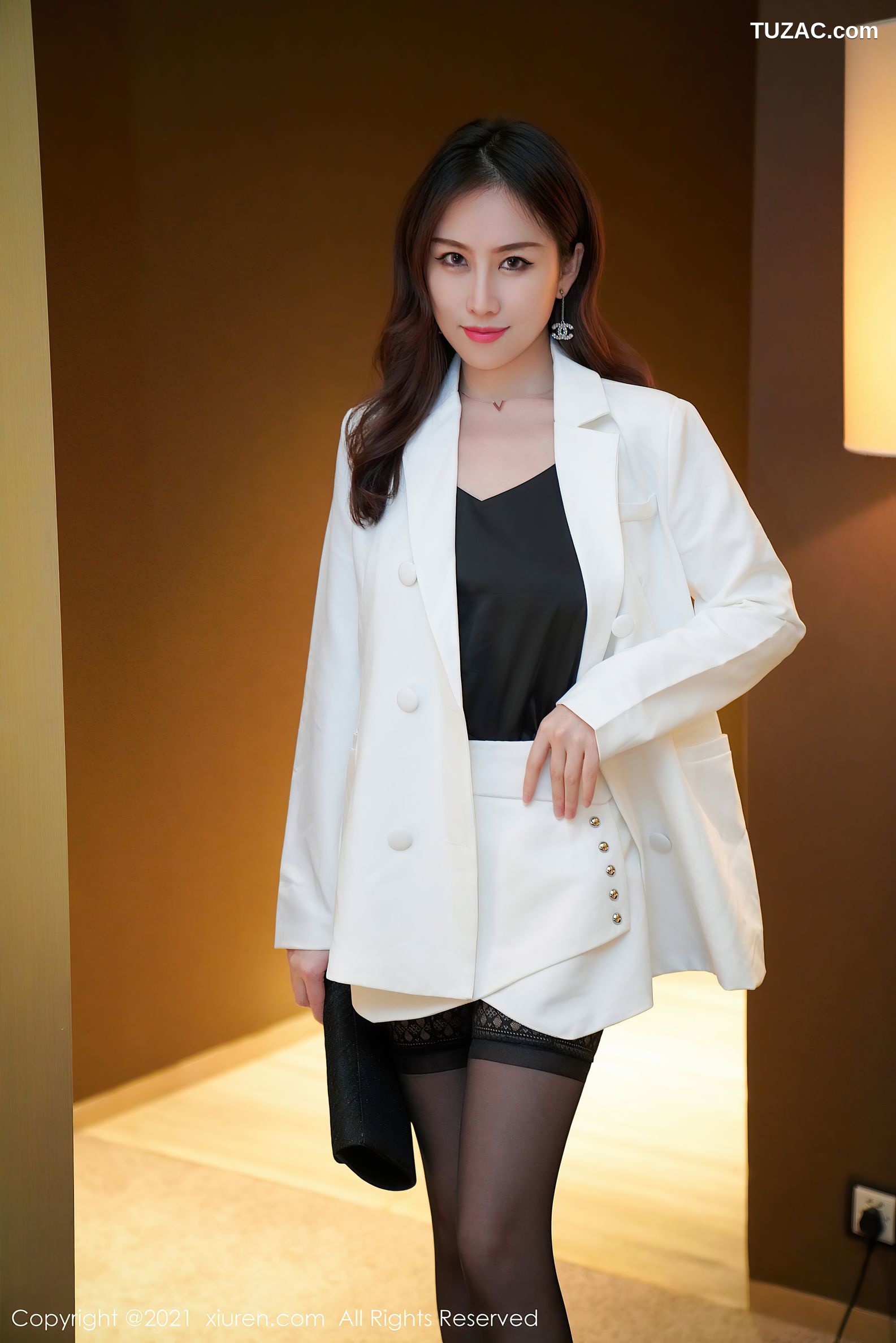 XiuRen秀人网-3212-月音瞳-黑色吊带内衣蕾丝吊带袜-2021.03.17