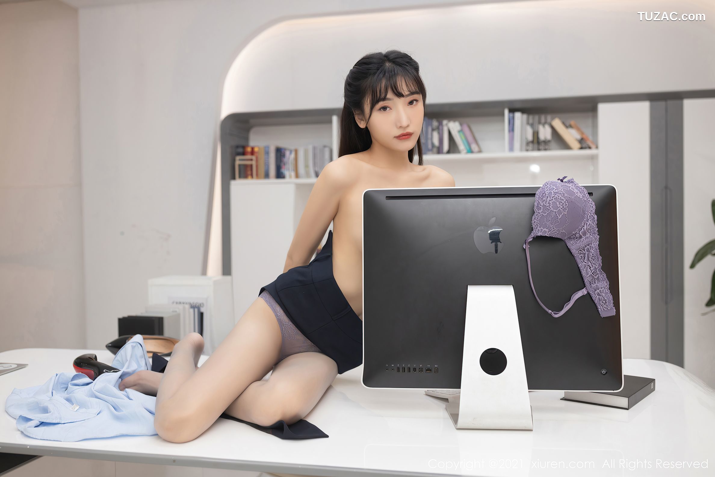 XiuRen秀人网-3215-陆萱萱-客服主管主题-超薄肉丝裤袜蕾丝内裤-2021.03.17